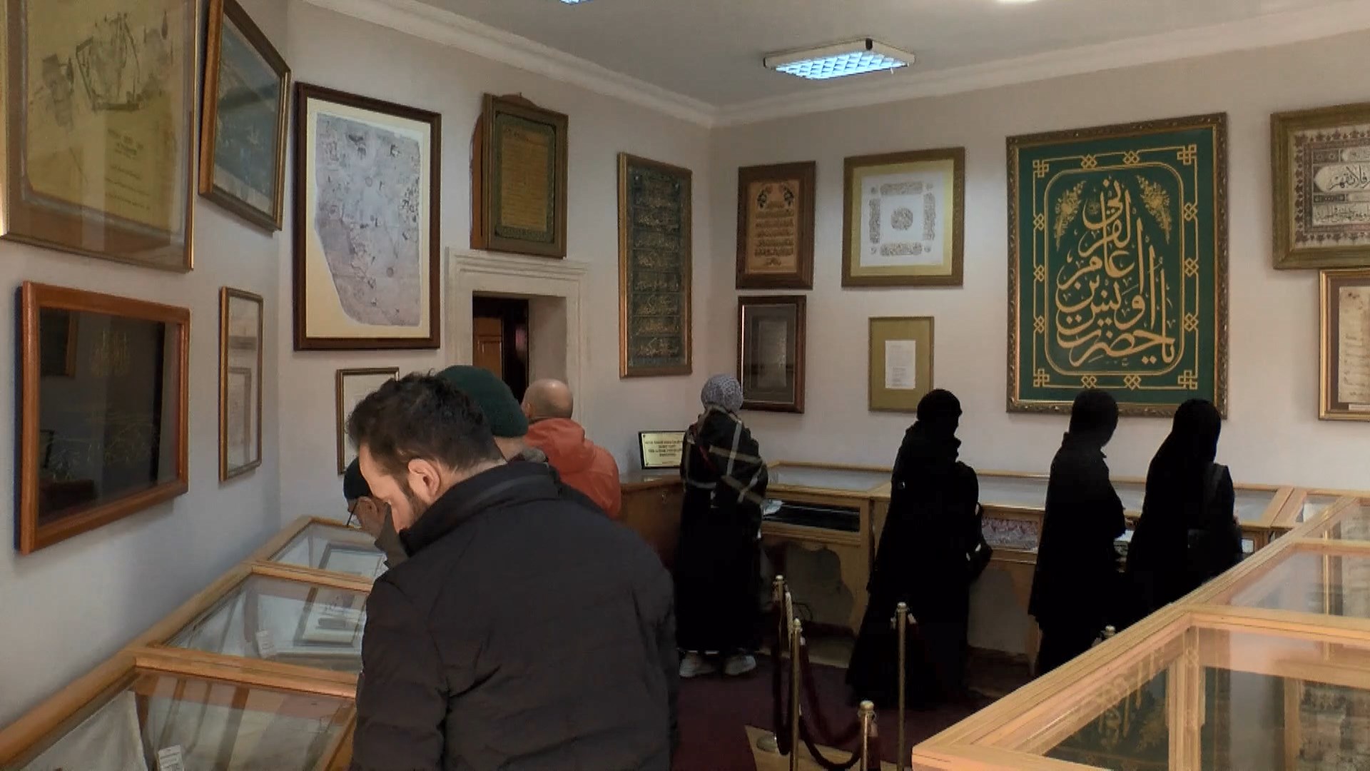 I S T A N B U L Z I Y A R E T E A C I L A N H I R K A I S E R I F 1179627 350415