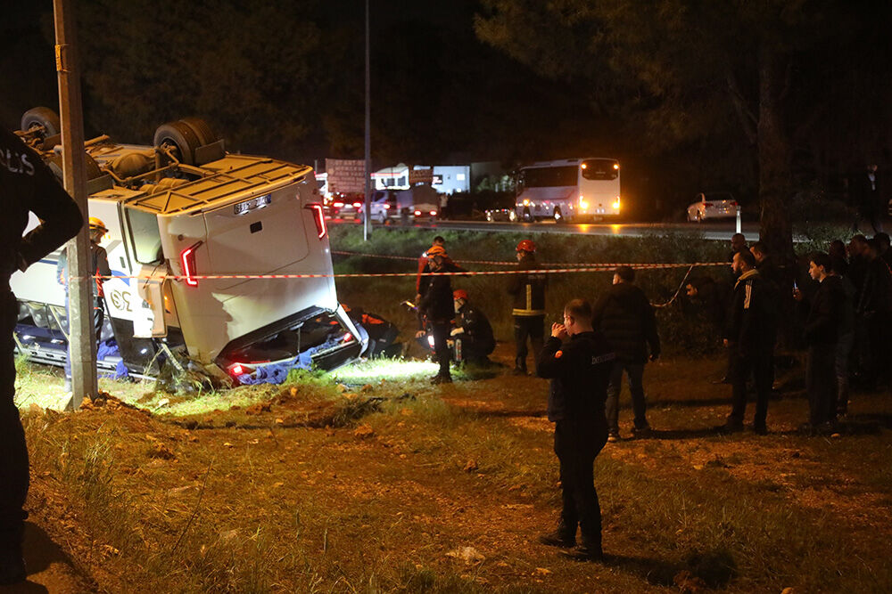 A N T A L Y A’ D A S E R V I S M I D I B U S U D E V R I L D I 16 1232743 366615