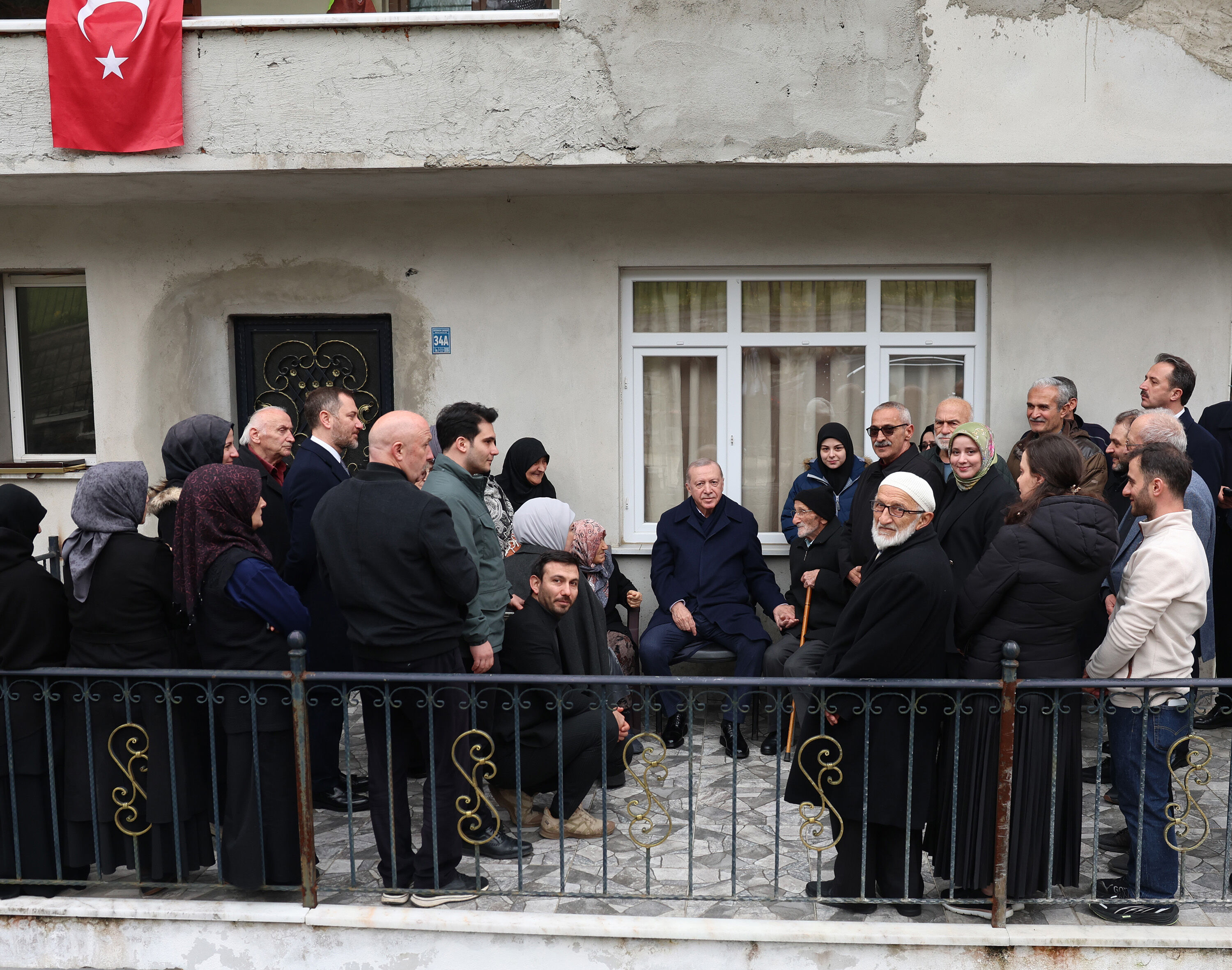 C U M H U R B A S K A N I E R D O G A N K O M S U L A R I Y L A B A Y R 1224574 364112