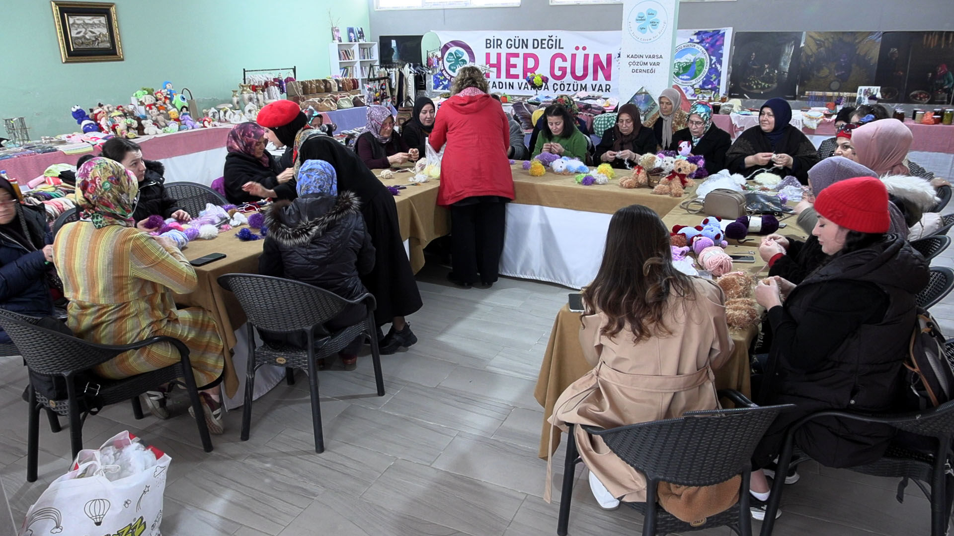 I L M E K I L M E K S E V G I K A D I N L A R O R U Y O R C O C U 1189011 352278