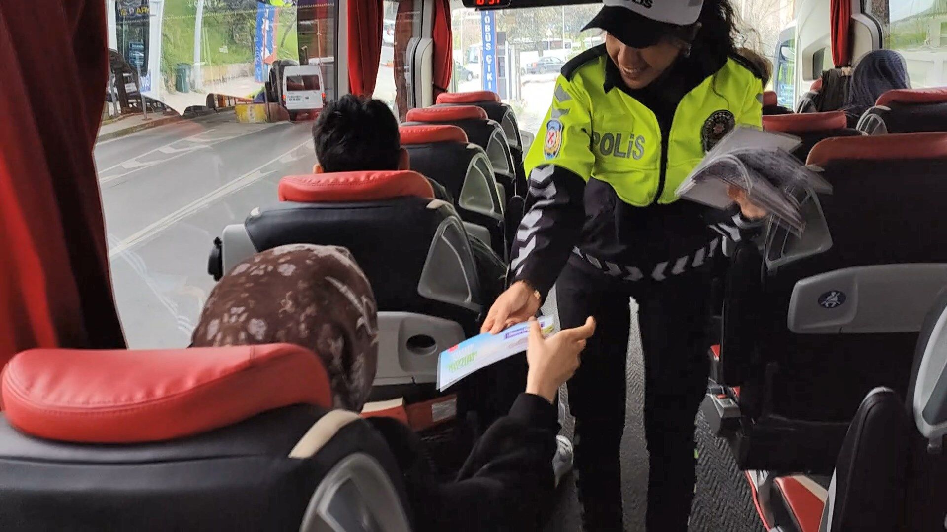 I S T A N B U L 15 T E M M U Z D E M O K R A S I O T O G A R I N D 1210632 360030