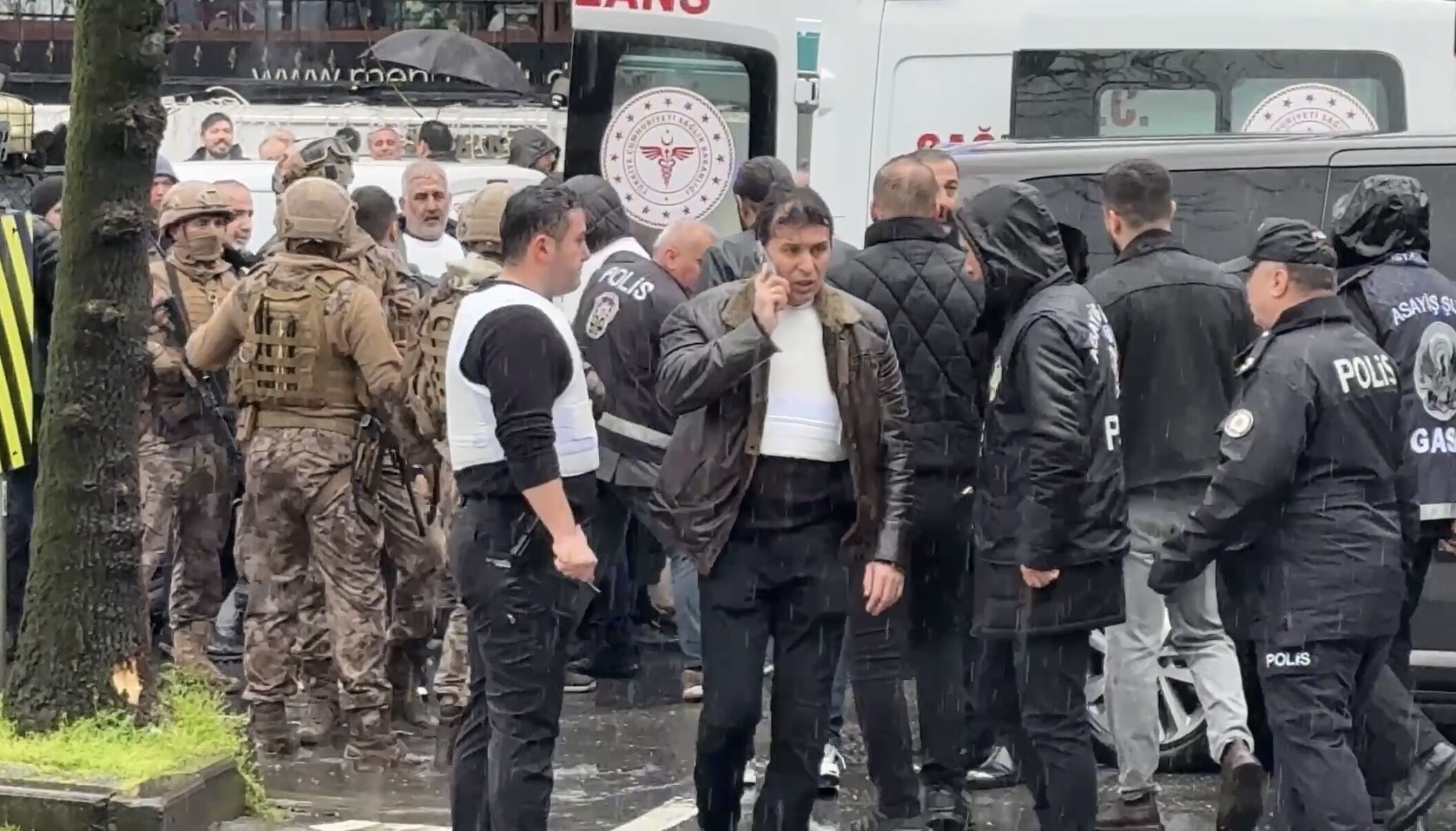 I S T A N B U L B E S I K T A S’ T A B A N K A Y I B A S A N S I L 1237233 367968