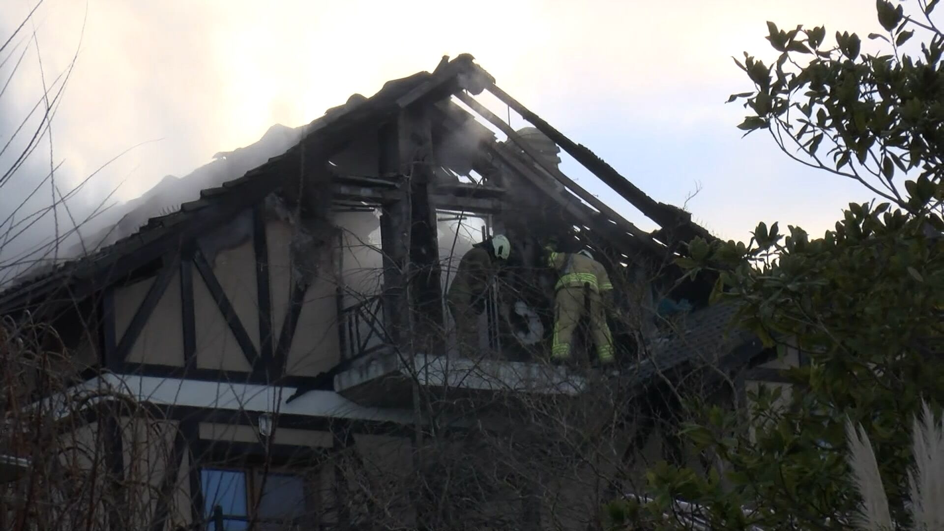 I S T A N B U L B E Y K O Z’ D A 3 K A T L I V I L L A D A C I K 1201612 357323