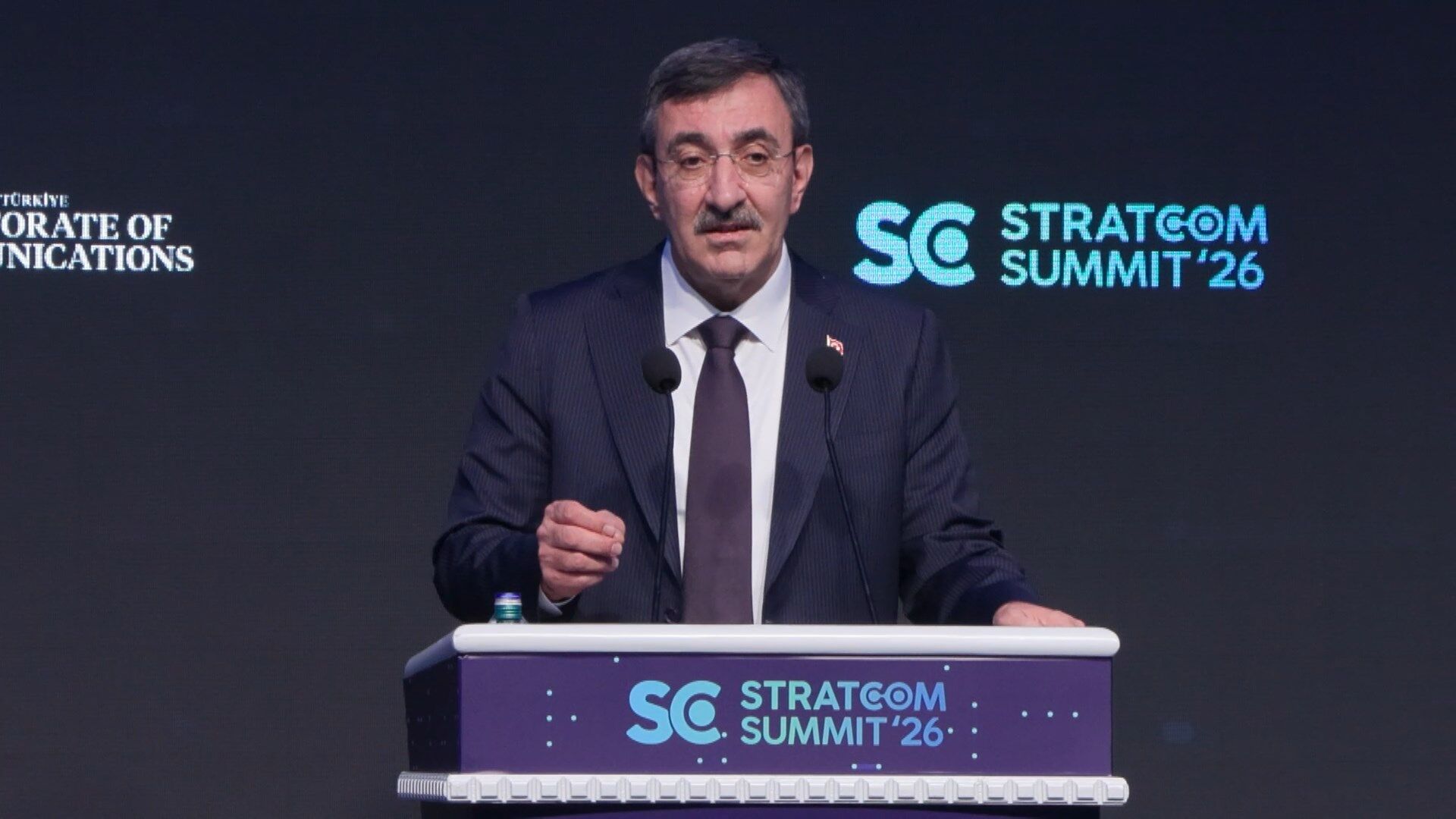 I S T A N B U L C U M H U R B A S K A N I Y A R D I M C I S I Y I L M 1231692 366352