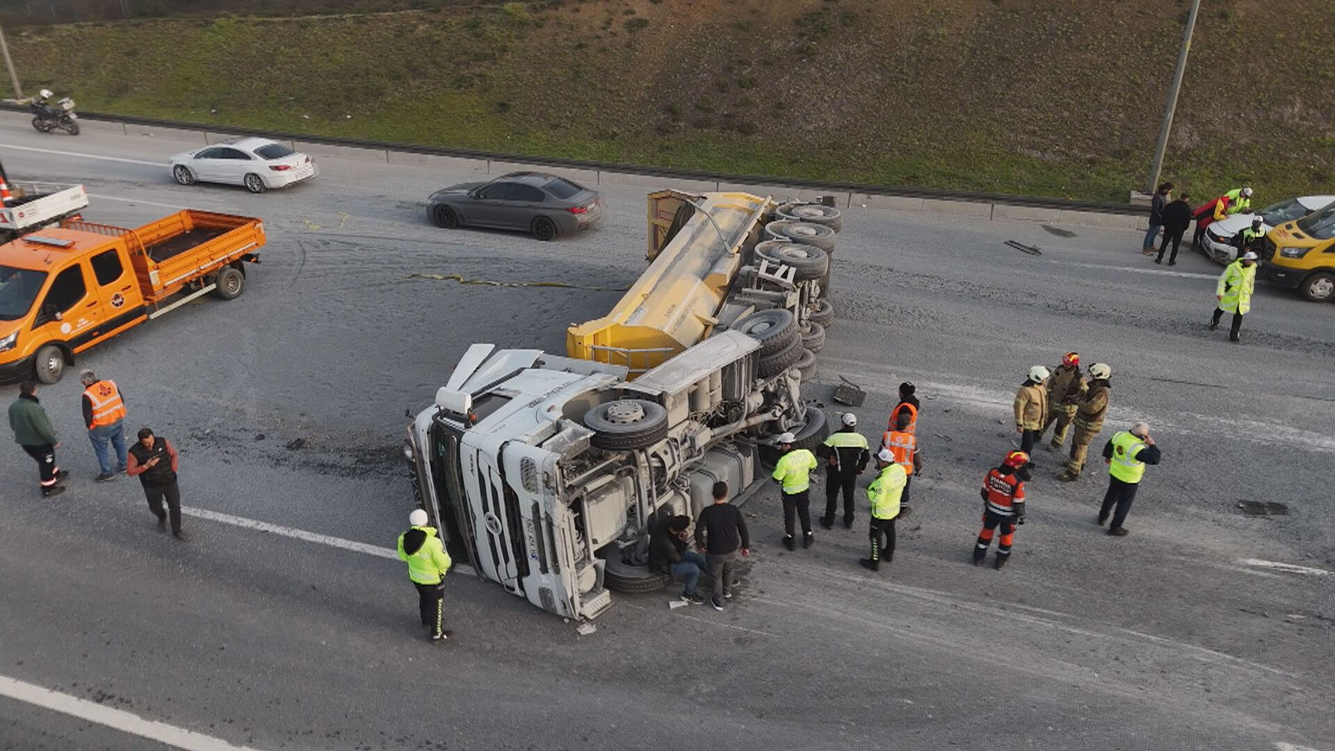 I S T A N B U L E Y U P S U L T A N T E M O T O Y O L U N D A H A F 1193714 354836