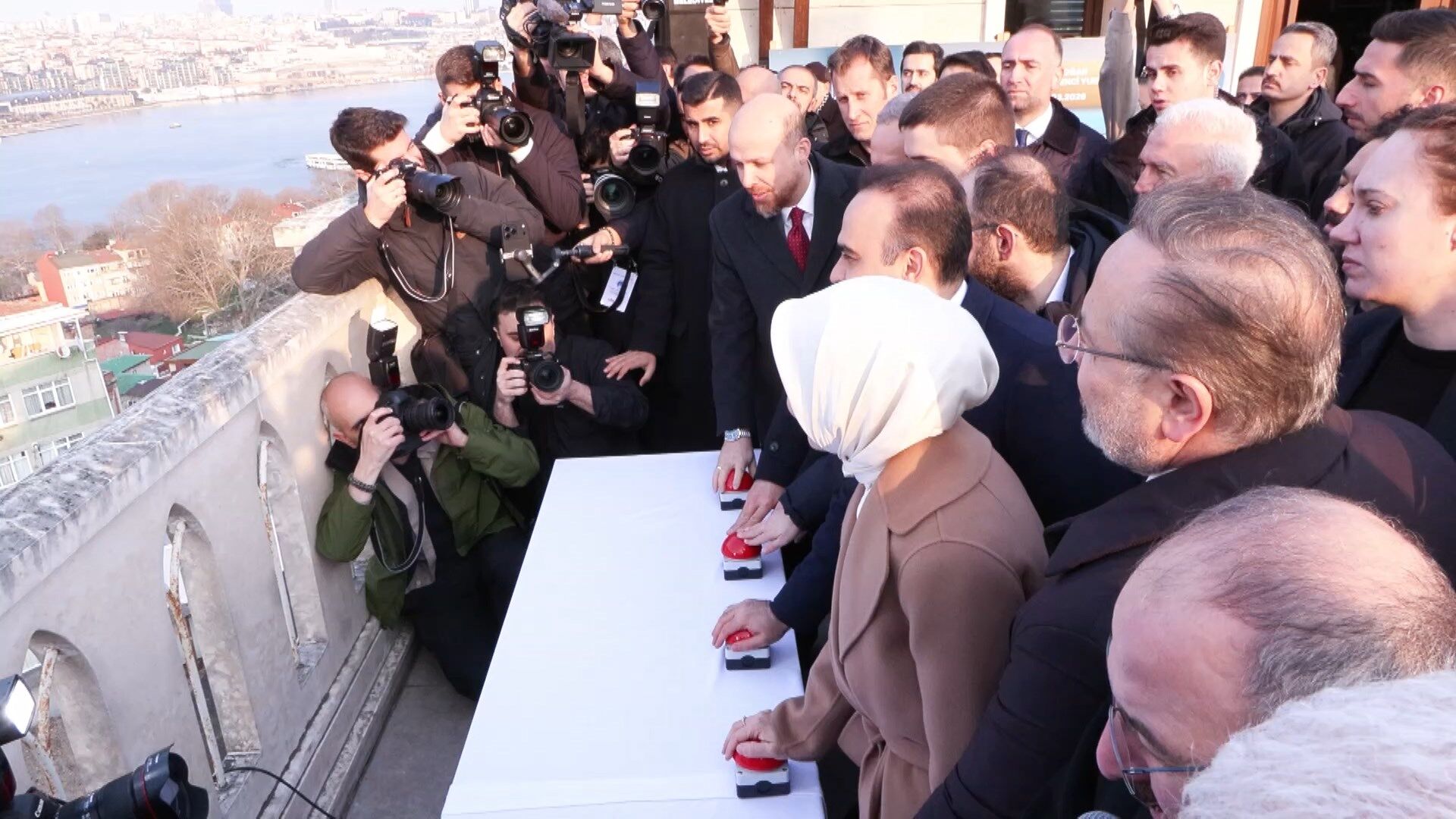 I S T A N B U L F A T I H’ T E ‘ R E C E P T A Y Y I P E R D O G A 1199453 356725