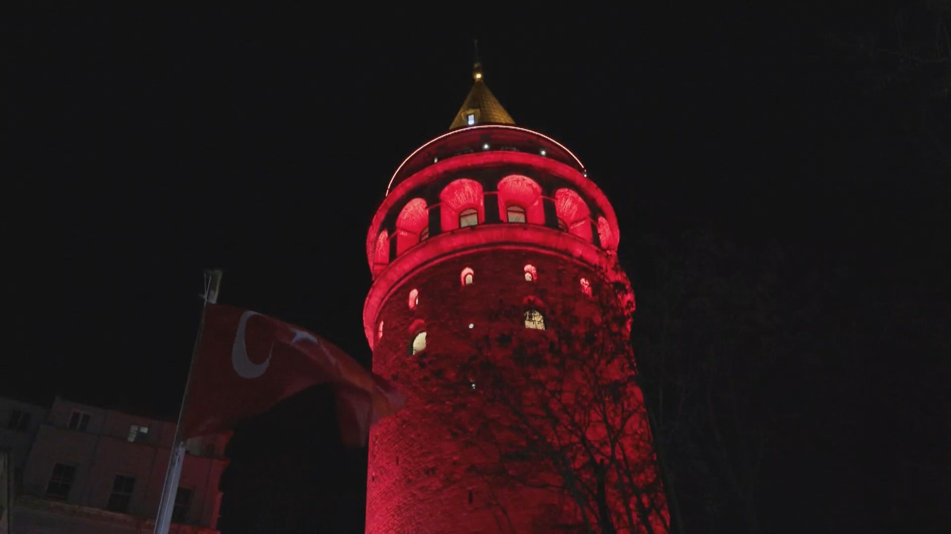 I S T A N B U L G A L A T A K U L E S I M U L T I P L M I Y E L O 1230915 366121