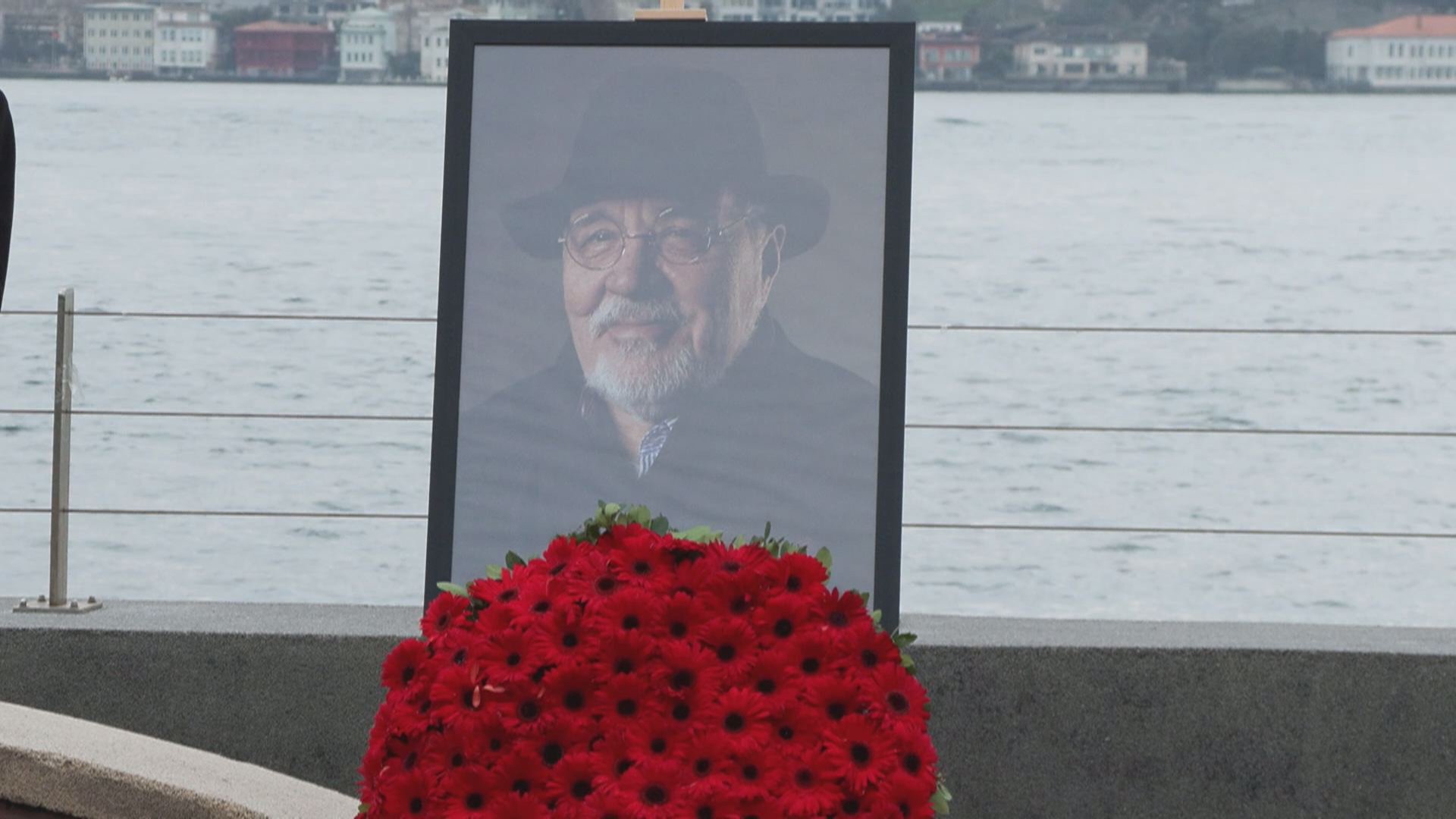 I S T A N B U L I L B E R O R T A Y L I I C I N G A L A T A S A R A 1214914 361228