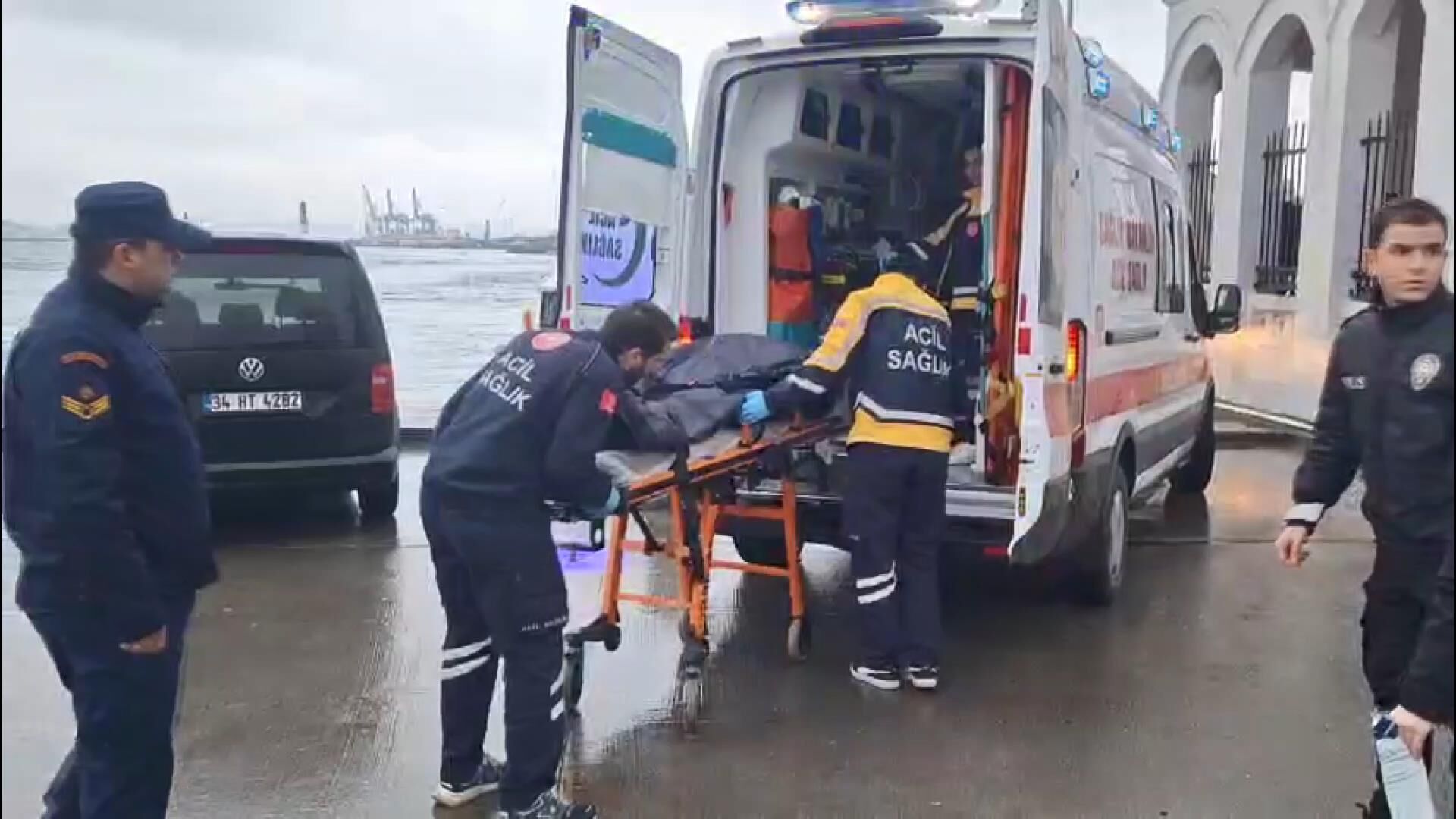 I S T A N B U L K A D I K O Y D E D E N I Z D E E R K E K C E S E 1224914 364223