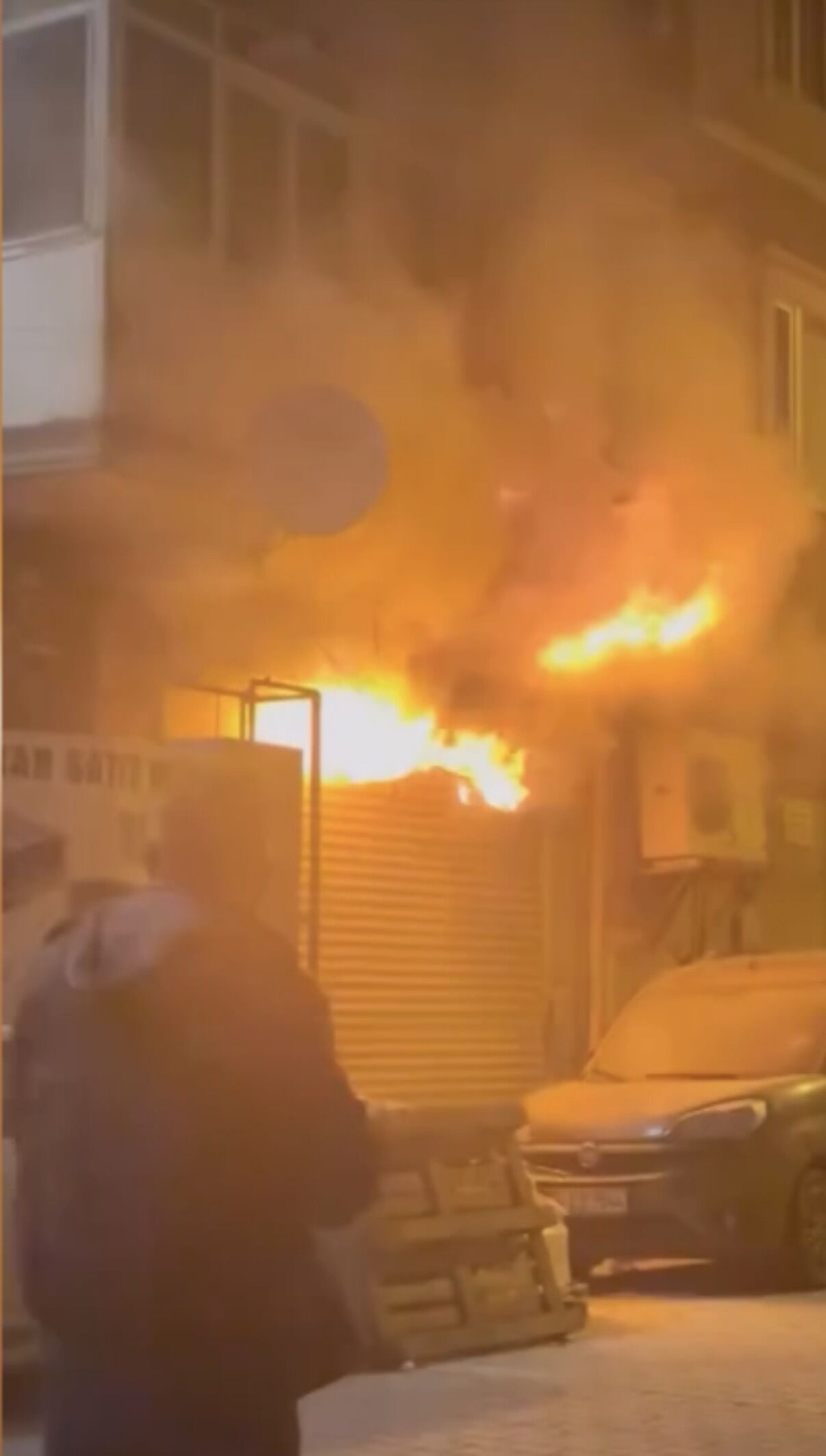 I S T A N B U L K A G I T H A N E’ D E I S Y E R I N D E Y A N G 1201444 357294