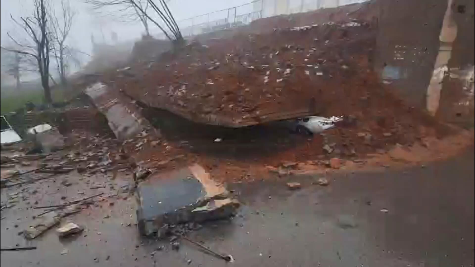 I S T A N B U L M A L T E P E D E O R T A O K U L U N I S T I N A T 1235347 367358