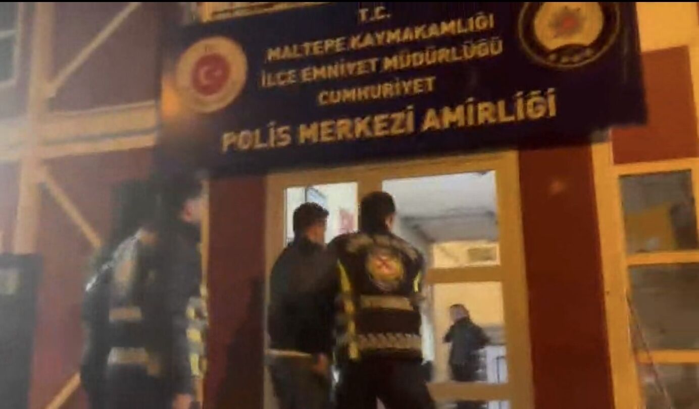 I S T A N B U L M A L T E P E D E T R A F I K T E A R A C T A N I 1222539 363502