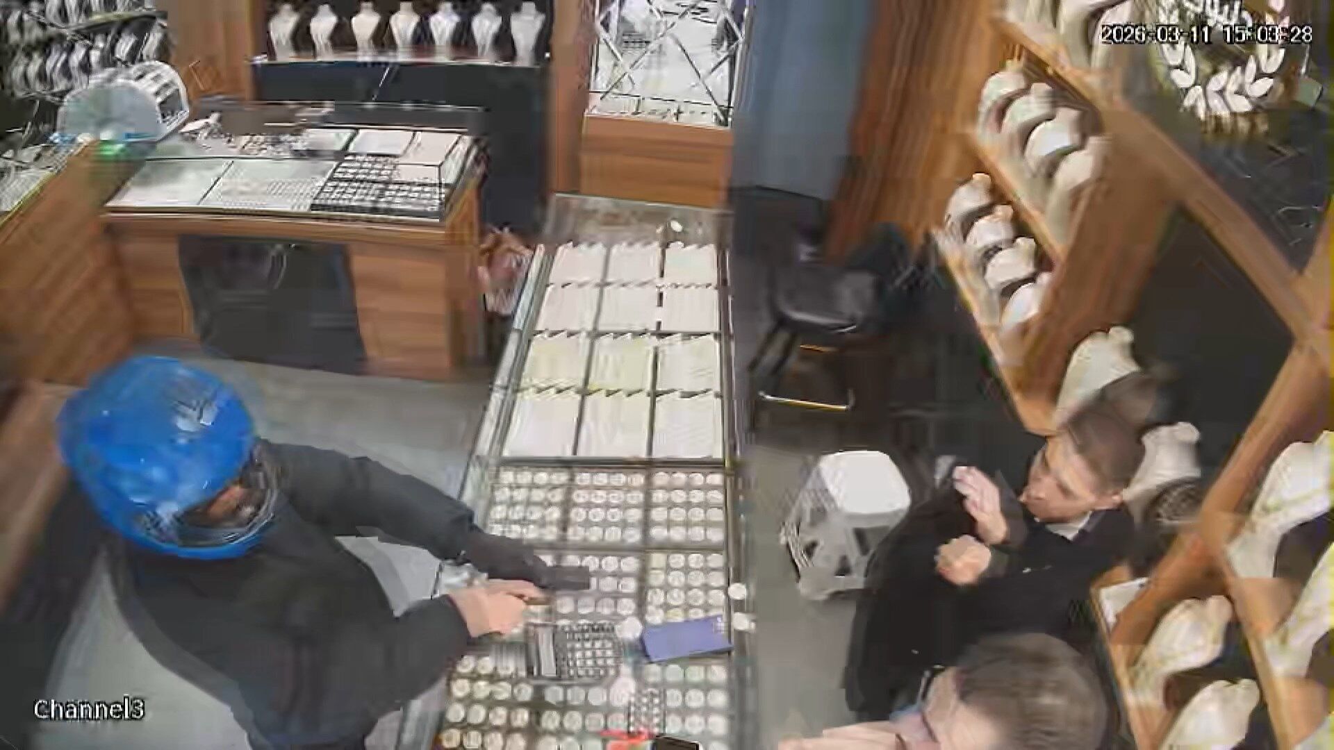 I S T A N B U L S U L T A N G A Z I D E K U Y U M C U Y A S O Y G U N 1214908 361266