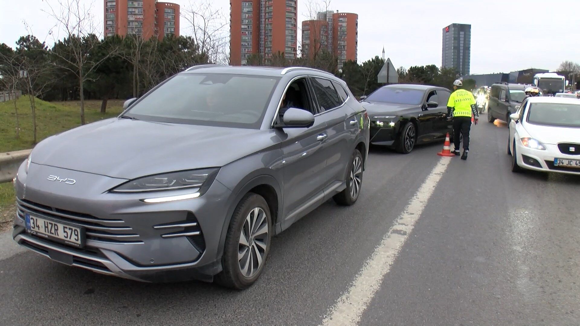 I S T A N B U L U M R A N I Y E D E D R O N D E S T E K L I K A Y 1208161 359297