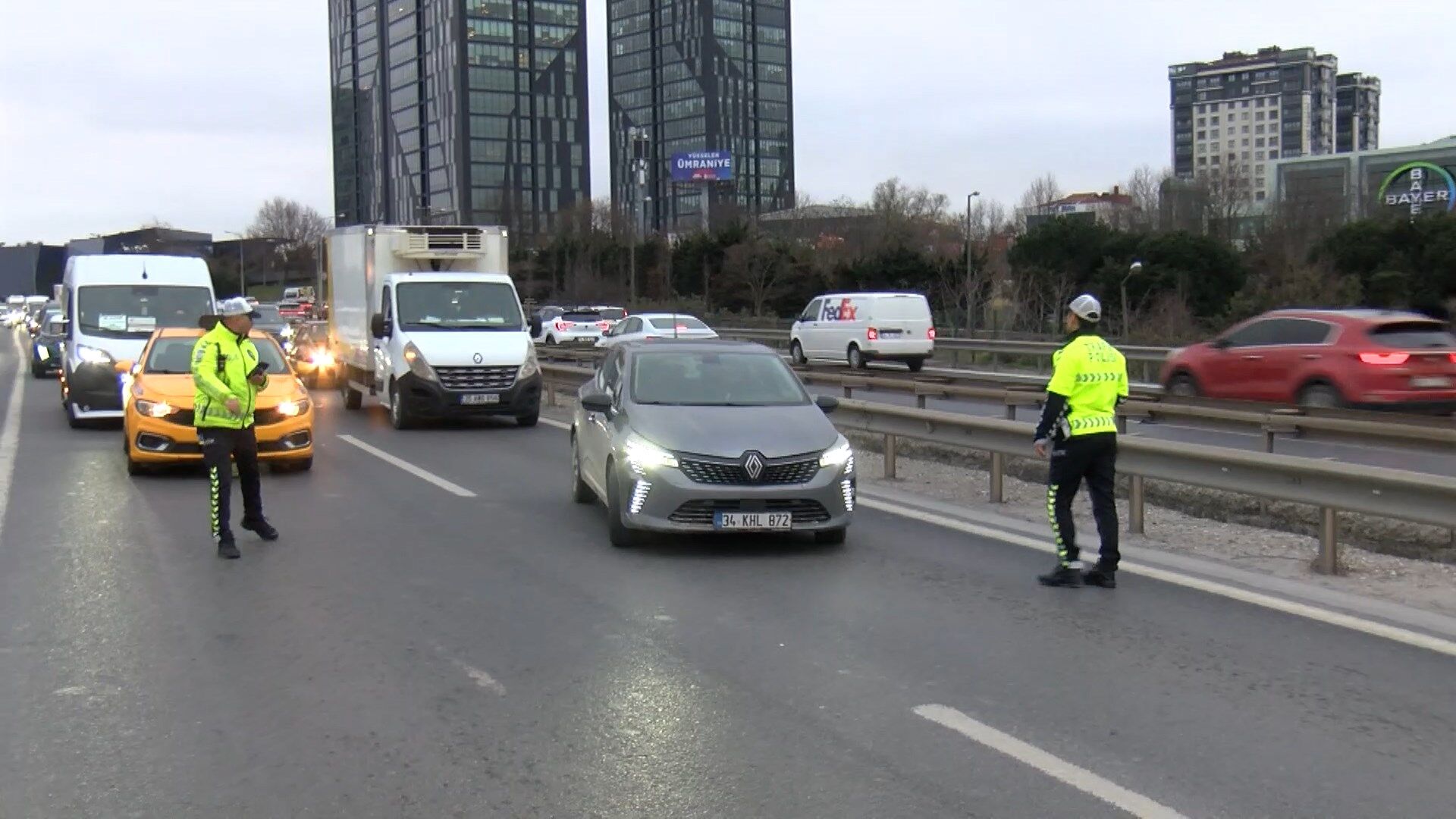 I S T A N B U L U M R A N I Y E D E D R O N D E S T E K L I K A Y 1208162 359297