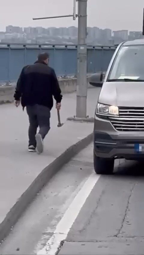 Istanbul Avcilardaki Keserli Trafik Ka 1221843 363310 (1)