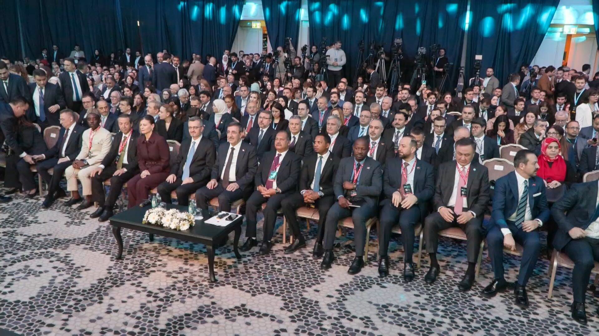 Istanbul Cumhurbaskani Yardimcisi Yilm 1231689 366352 (1)