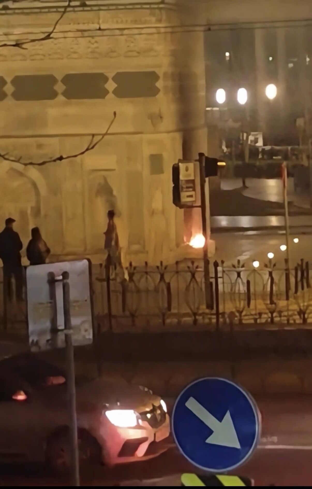 Istanbul Tophane Cesmesine Ates Yakar 1203027 357693 (1)