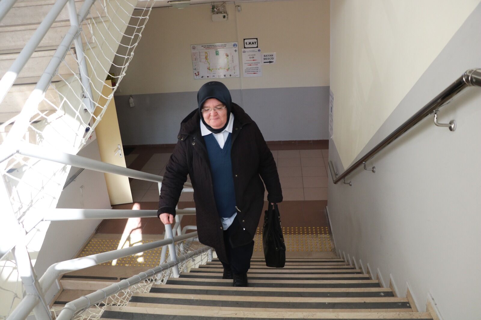 ‘ K I Z C O C U G U O K U Y A C A K D A N E O L A C A K’ D E D I L 1222139 363391