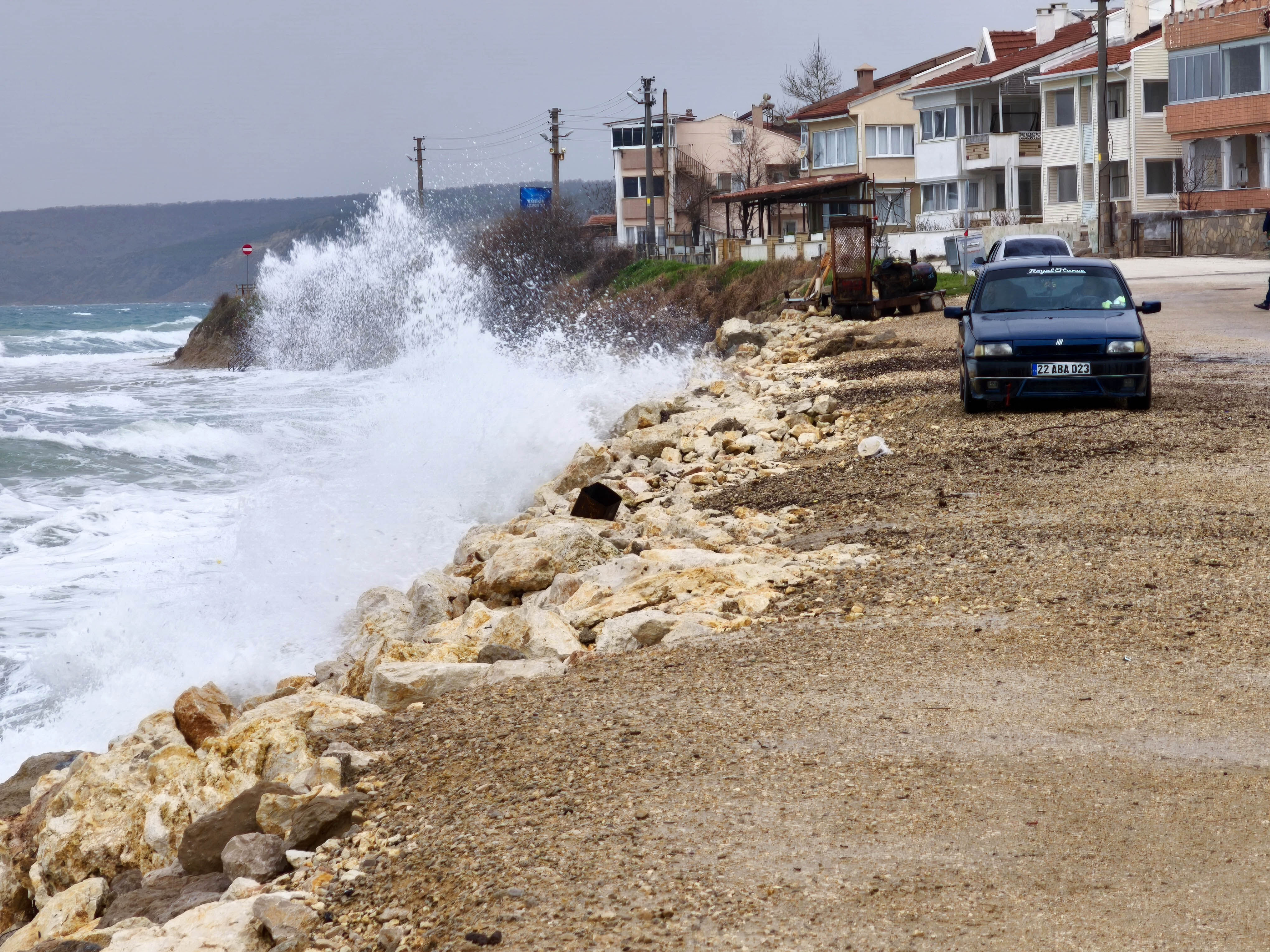 K U Z E Y E G E D E N I Z I I C I N F I R T I N A U Y A R I S I 1202235 357480-1