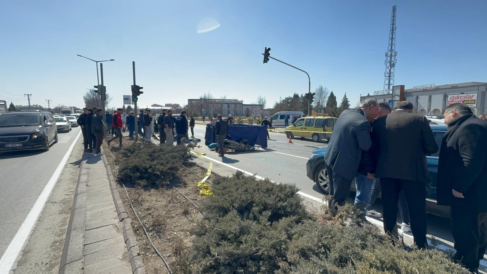 M O T O S I K L E T I Y L E H A F I F T I C A R I A R A C A C A R P A N 1208925 359505