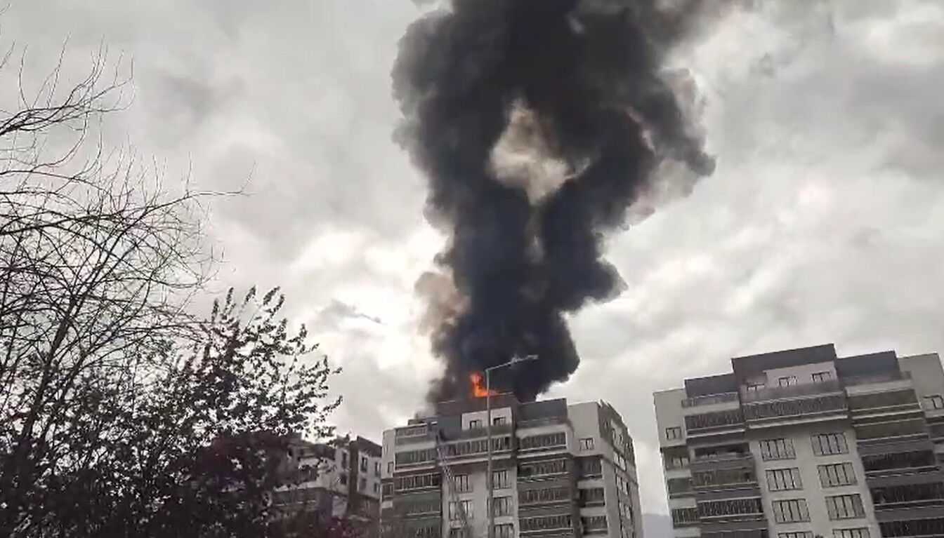 8 K A T L I A P A R T M A N D A K I Y A N G I N D A M A H S U R K A L 1240886 369142