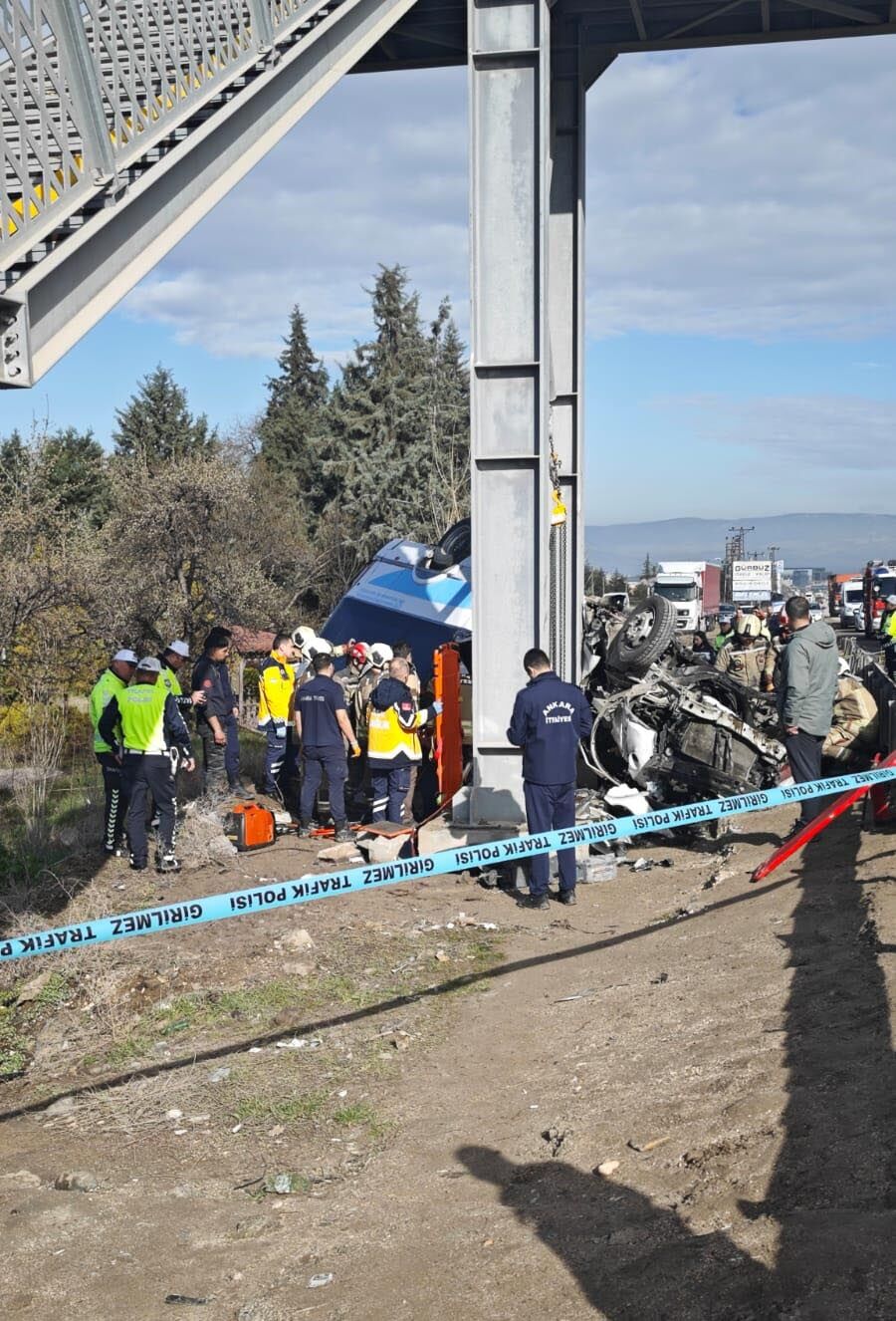 A N K A R A D A O Z E L H A L K O T O B U S U U S T G E C I D I N 1244158 370157