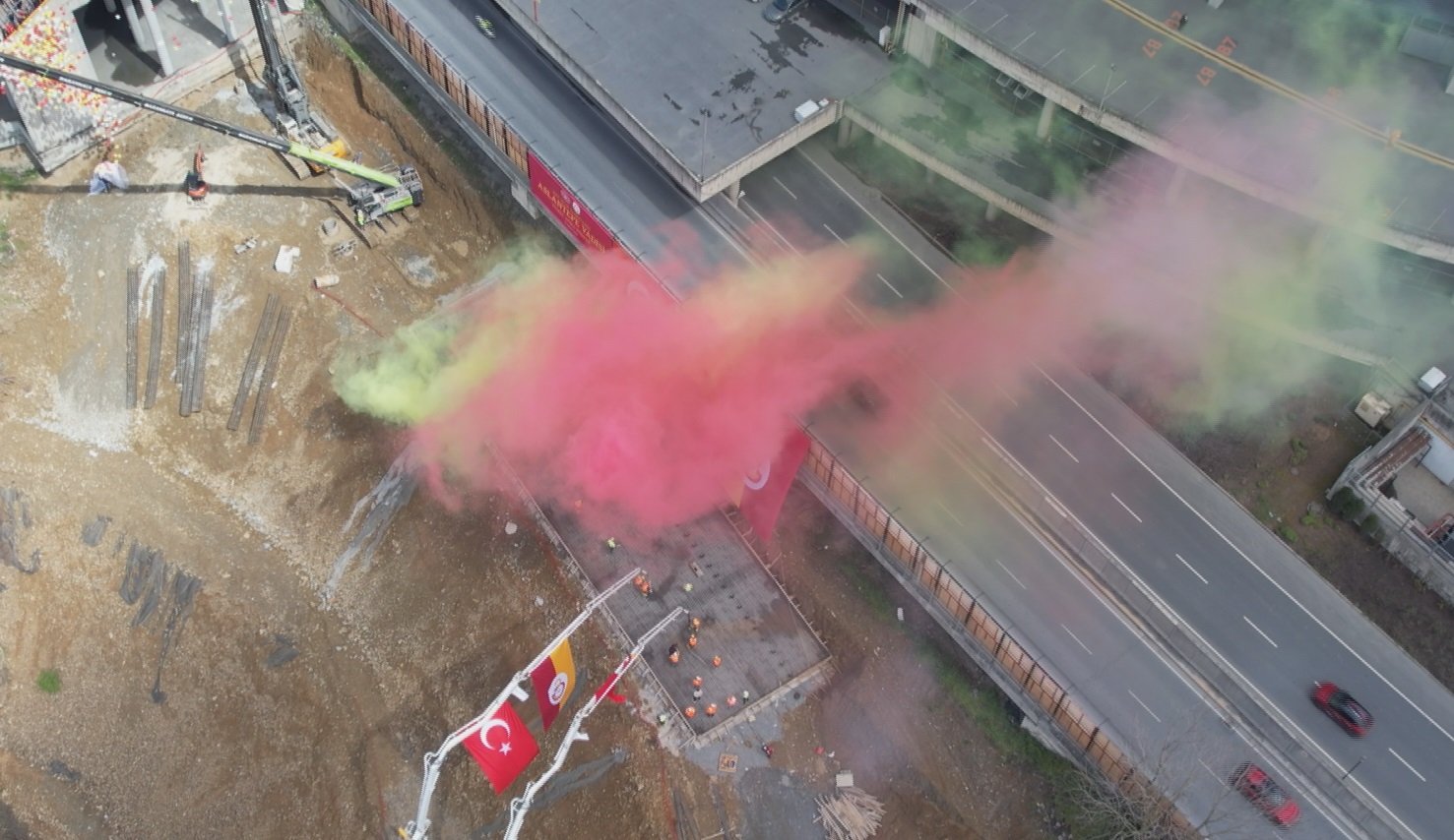 A S L A N T E P E V A D I S I P R O J E S I N I N T E M E L A T M A 1275342 379463