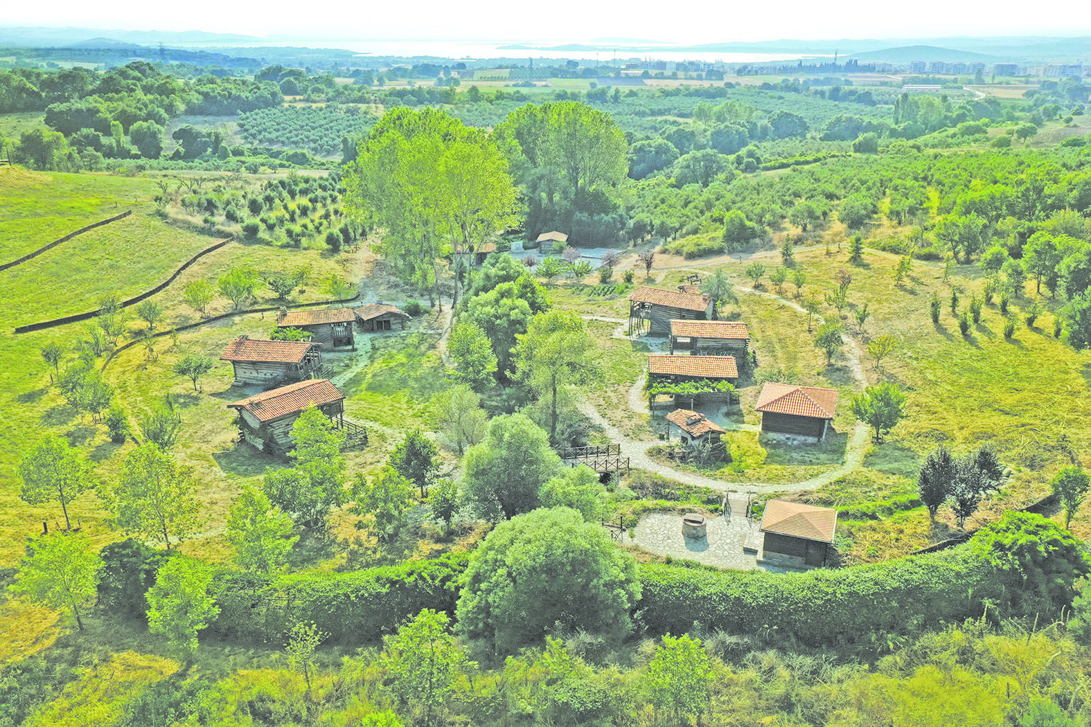 Aktoprakl─▒K Ho╠Êyu╠Êg╠Åu╠Ê Arkeopark Ve Ac╠Ğ─▒Khava Mu╠Êzesi