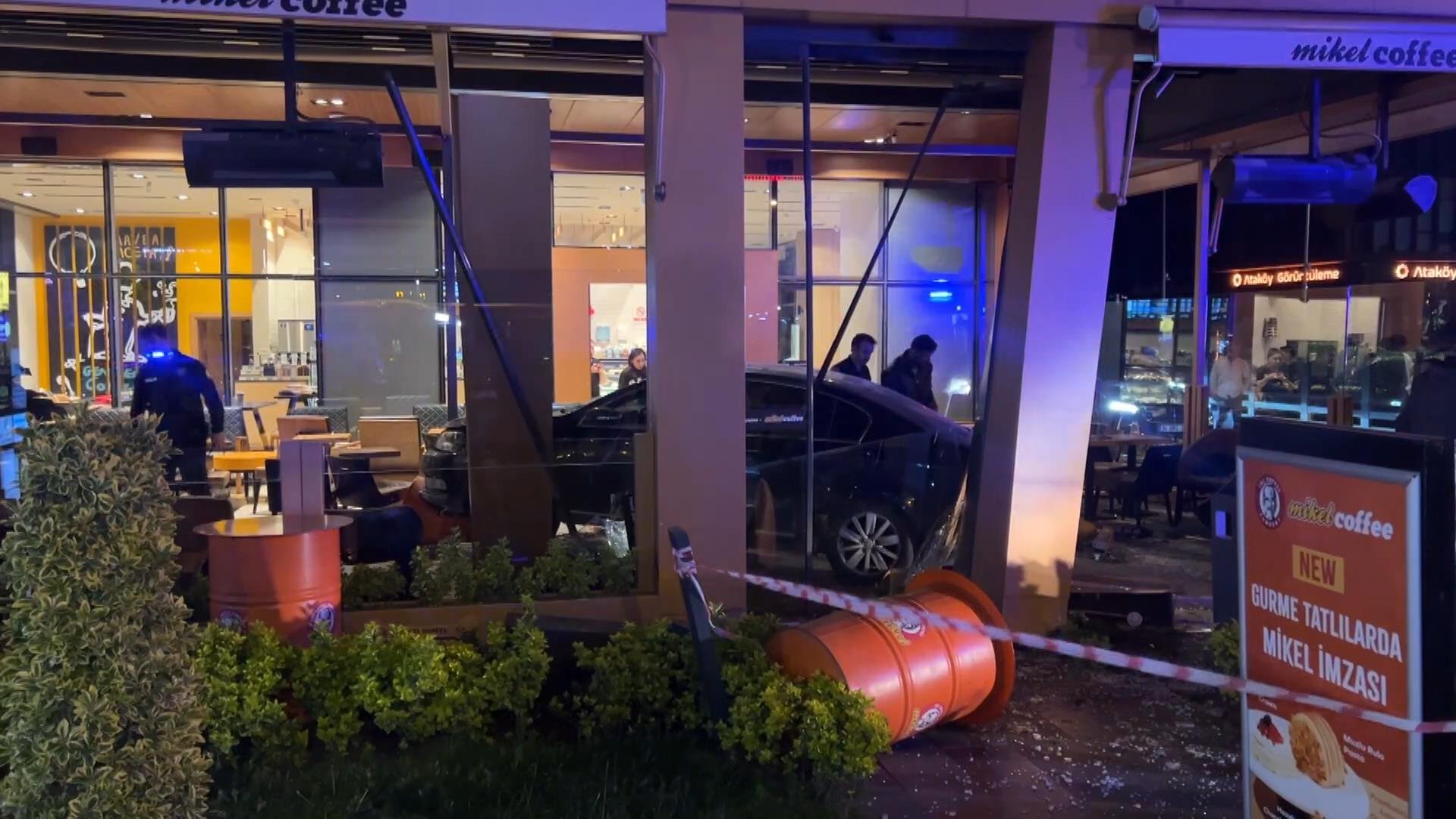 B A K I R K O Y D E O T O M O B I L K A F E D E K I M U S T E R I L E R 1285211 382405