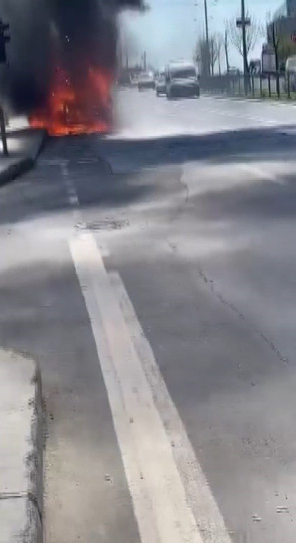 B A S A K S E H I R D E S E Y I R H A L I N D E K I M I N I B U S A L 1276645 379945