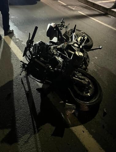 B E S I K T A S’ T A M O T O S I K L E T L E O T O M O B I L E C A R P A 1245491 370556