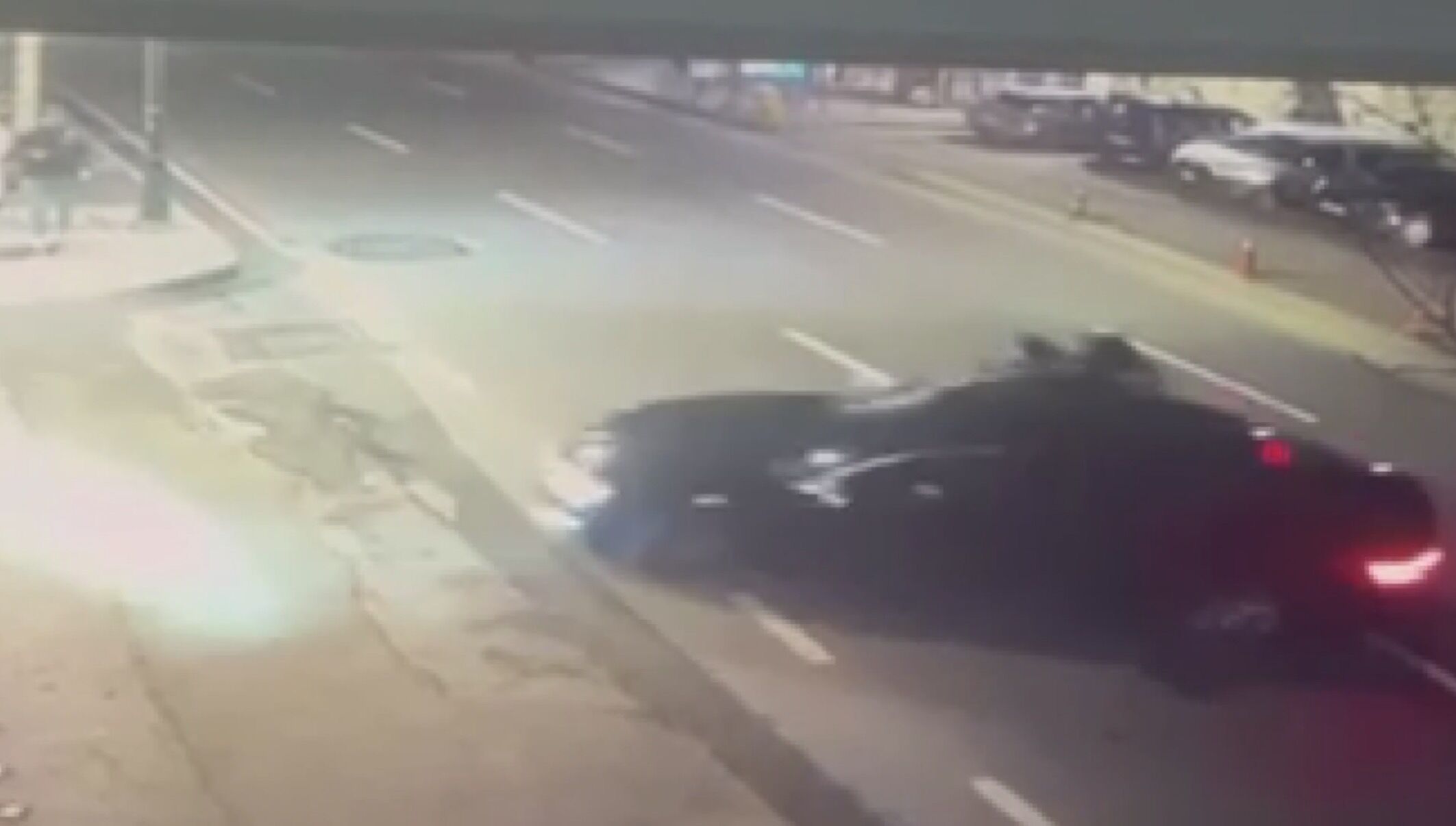 B E S I K T A S’ T A M O T O S I K L E T L E O T O M O B I L E C A R P A 1245496 370556