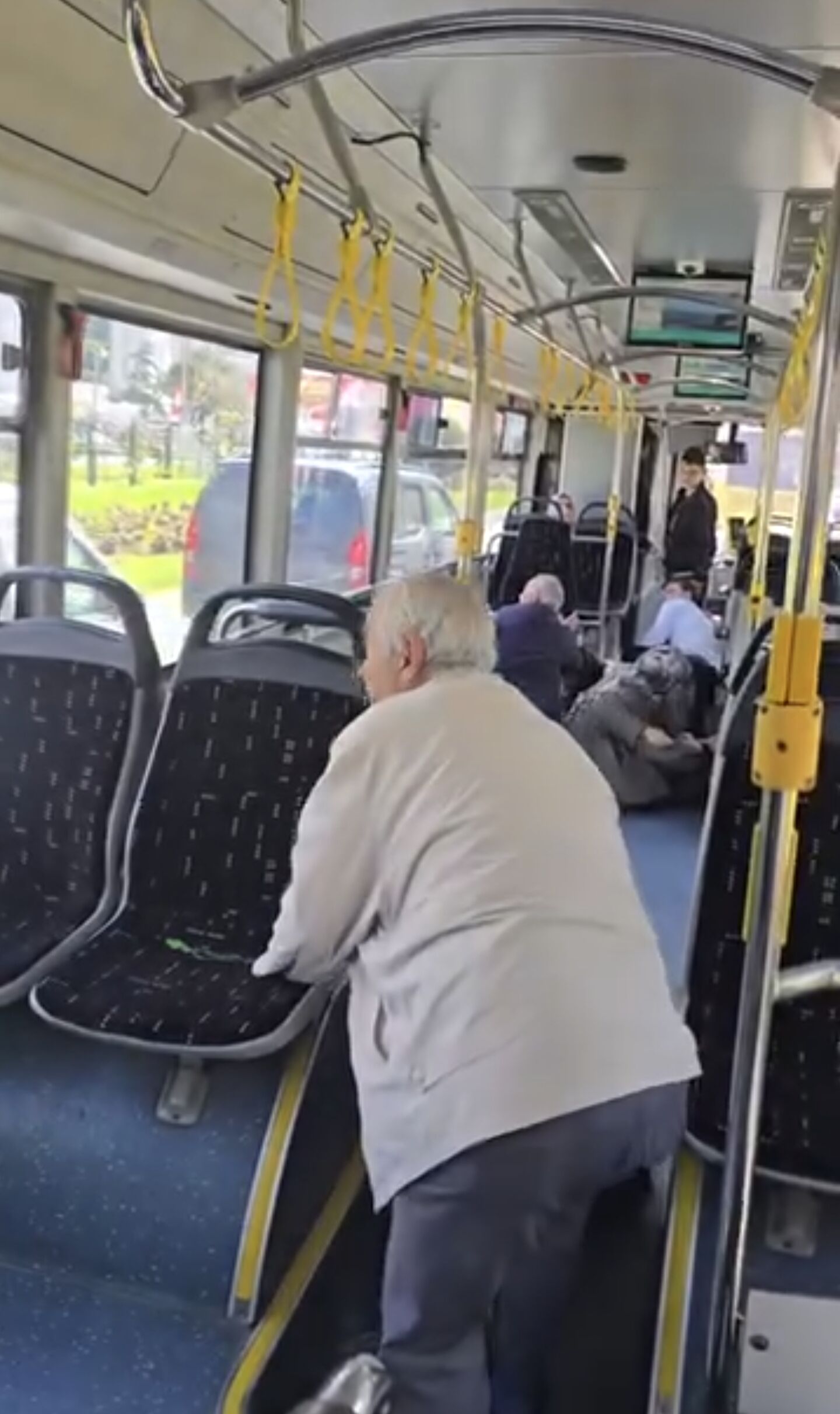 Besiktasta Kursun Isabet Eden Iett Otob 1248931 371590 (1)