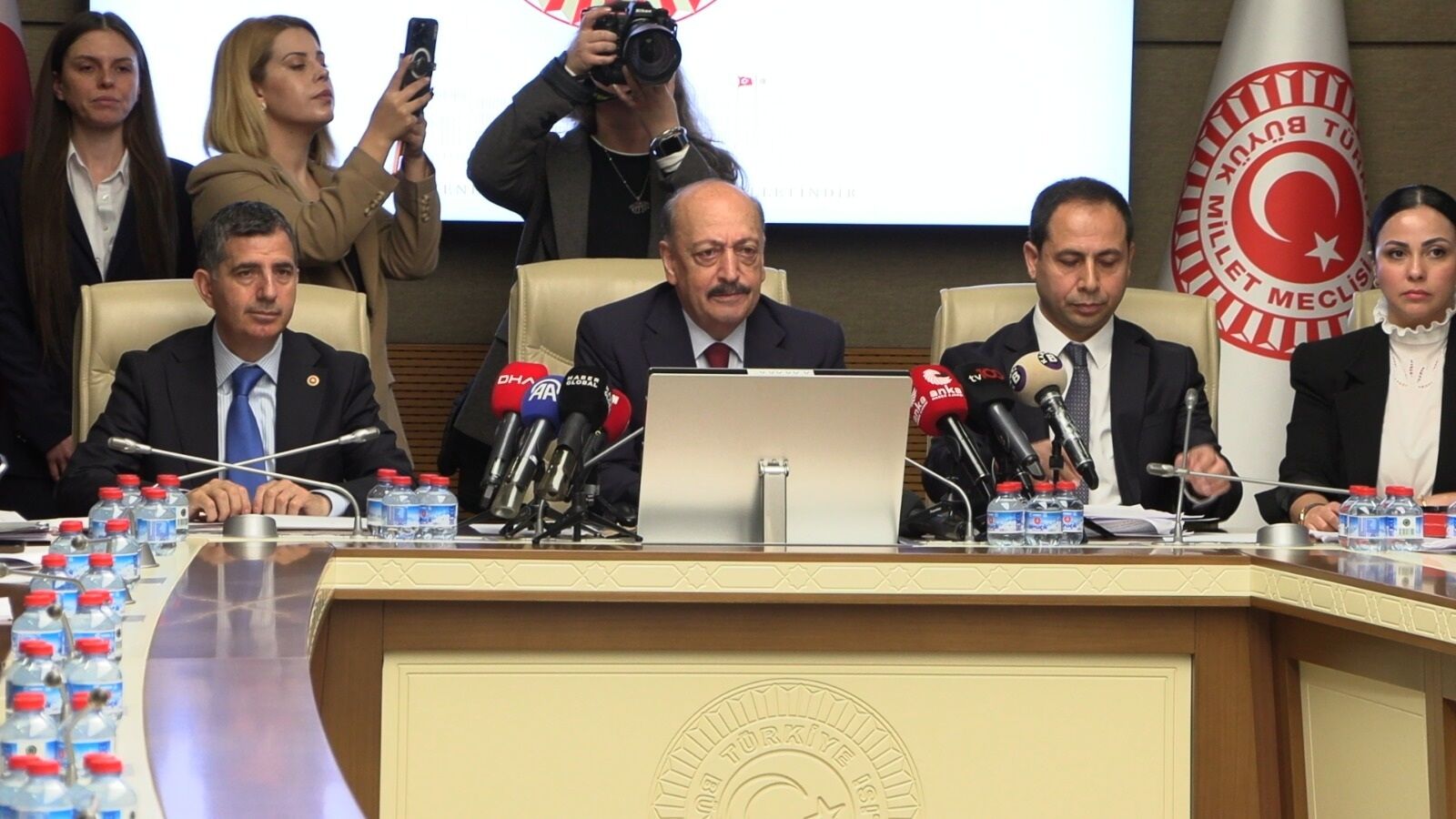 D O G U M I Z N I V E S O S Y A L M E D Y A D U Z E N L E M E S I T 1241060 369202