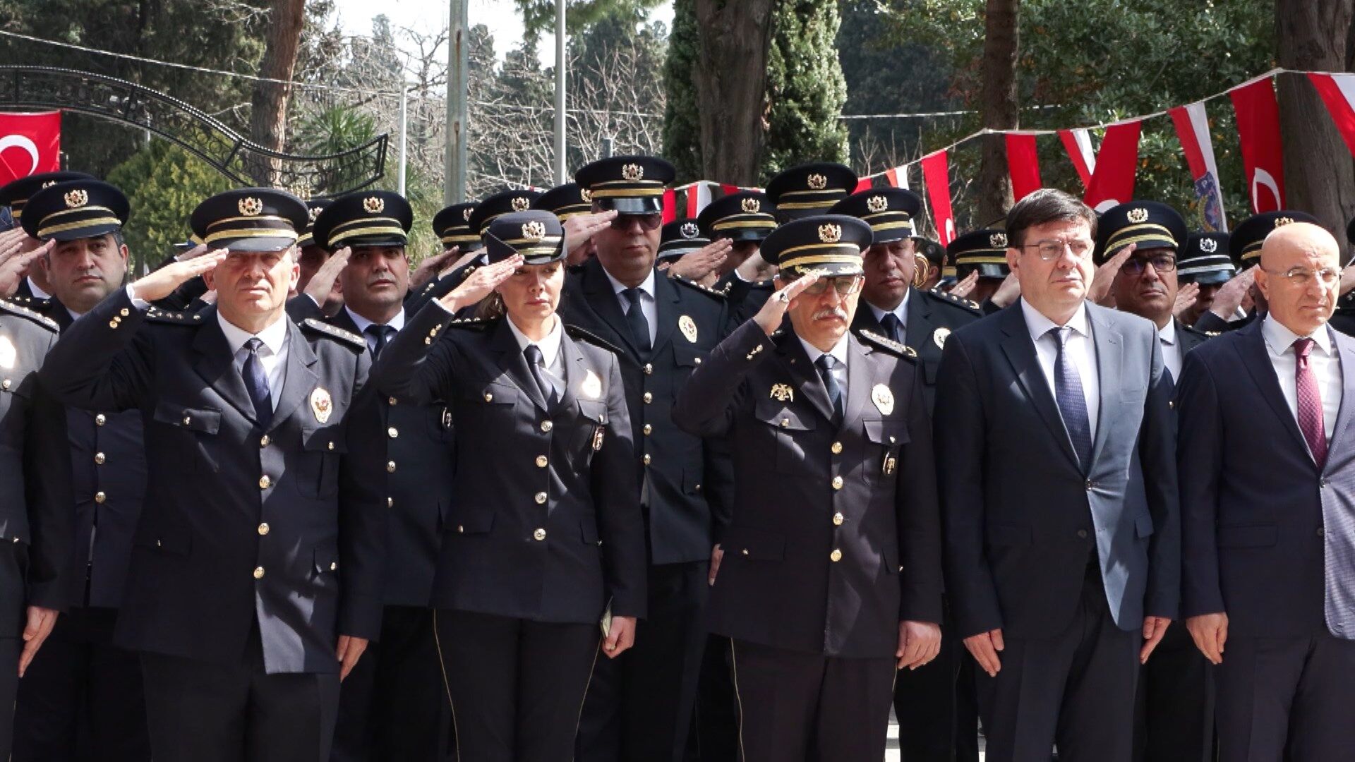 E D I R N E K A P I S E H I T L I G I V E E Y U P S U L T A N C A M I 1249009 371614