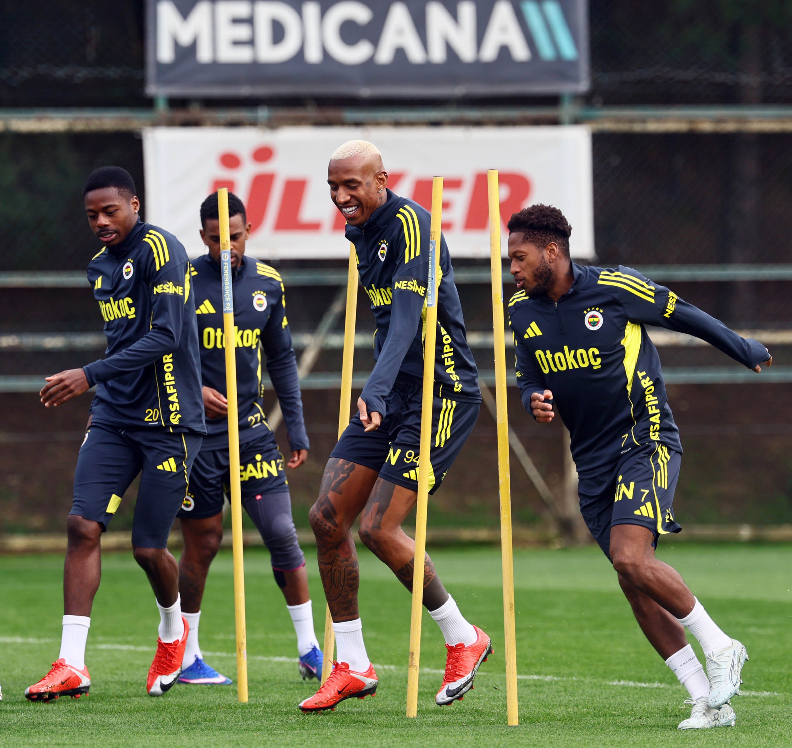 F E N E R B A H C E C A Y K U R R I Z E S P O R M A C I H A Z I R L I 1263803 376161