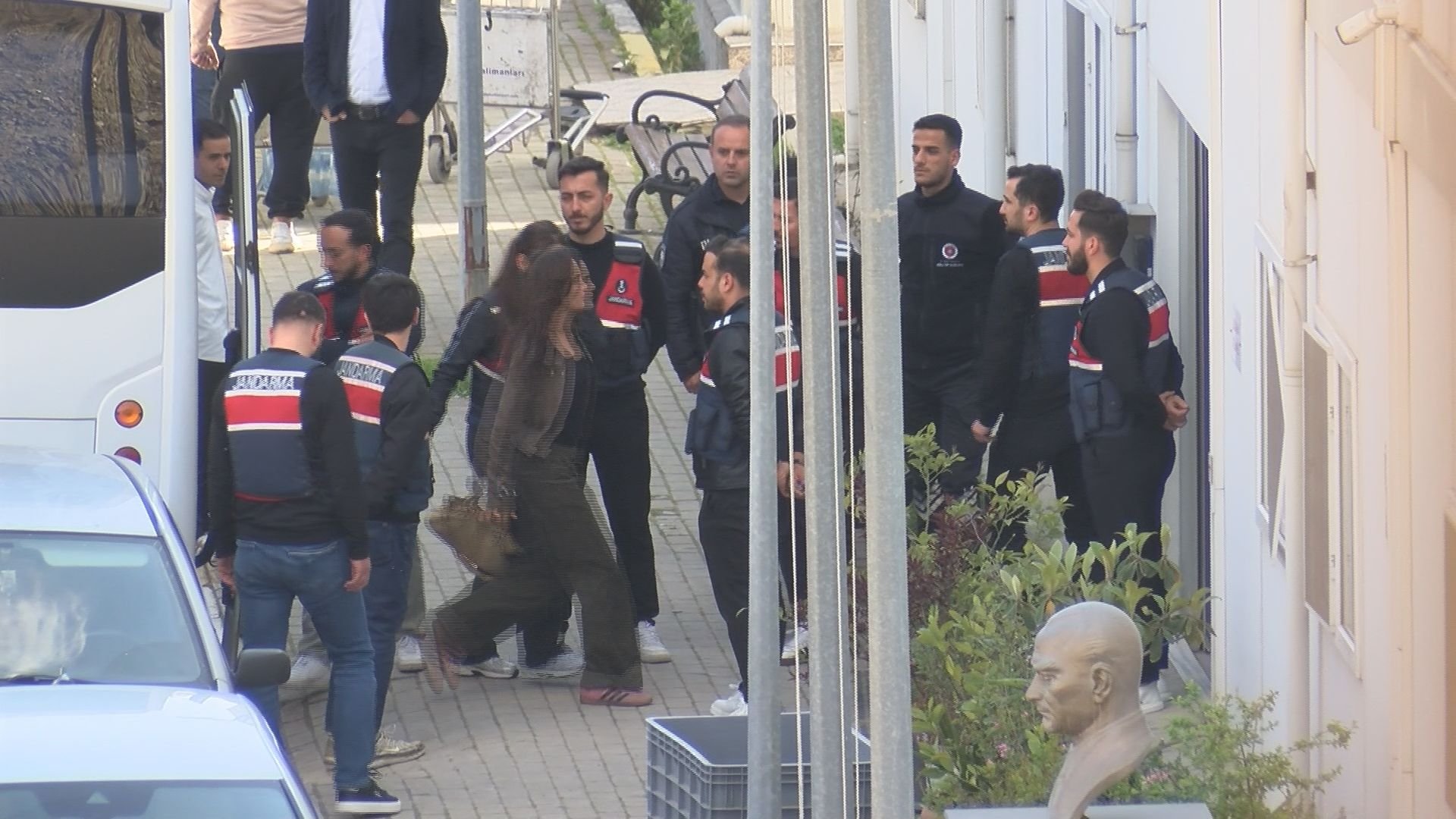 Istanbulda Unlulere Yonelik Uyusturucu 1252882 372427 (1)