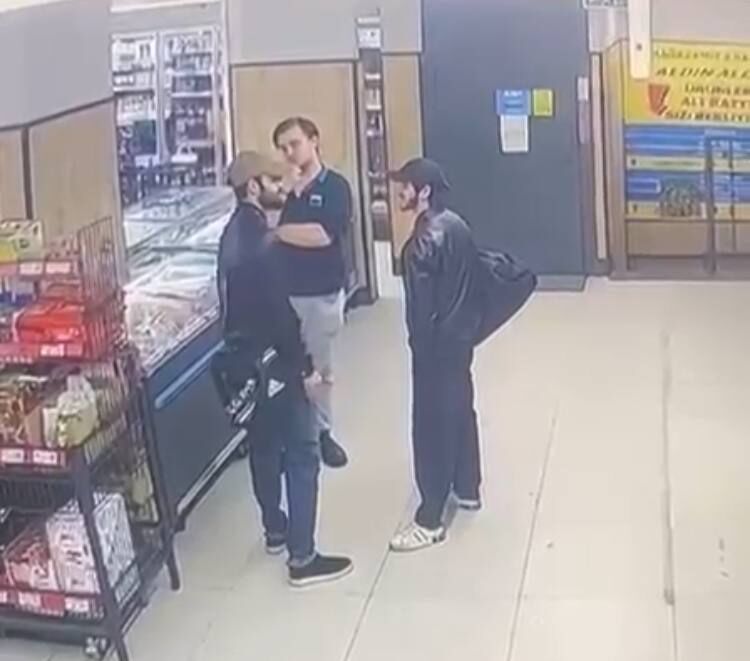 K U C U K C E K M E C E’ D E K E N D I L E R I N D E N S U P H E L E N E 1245609 370593