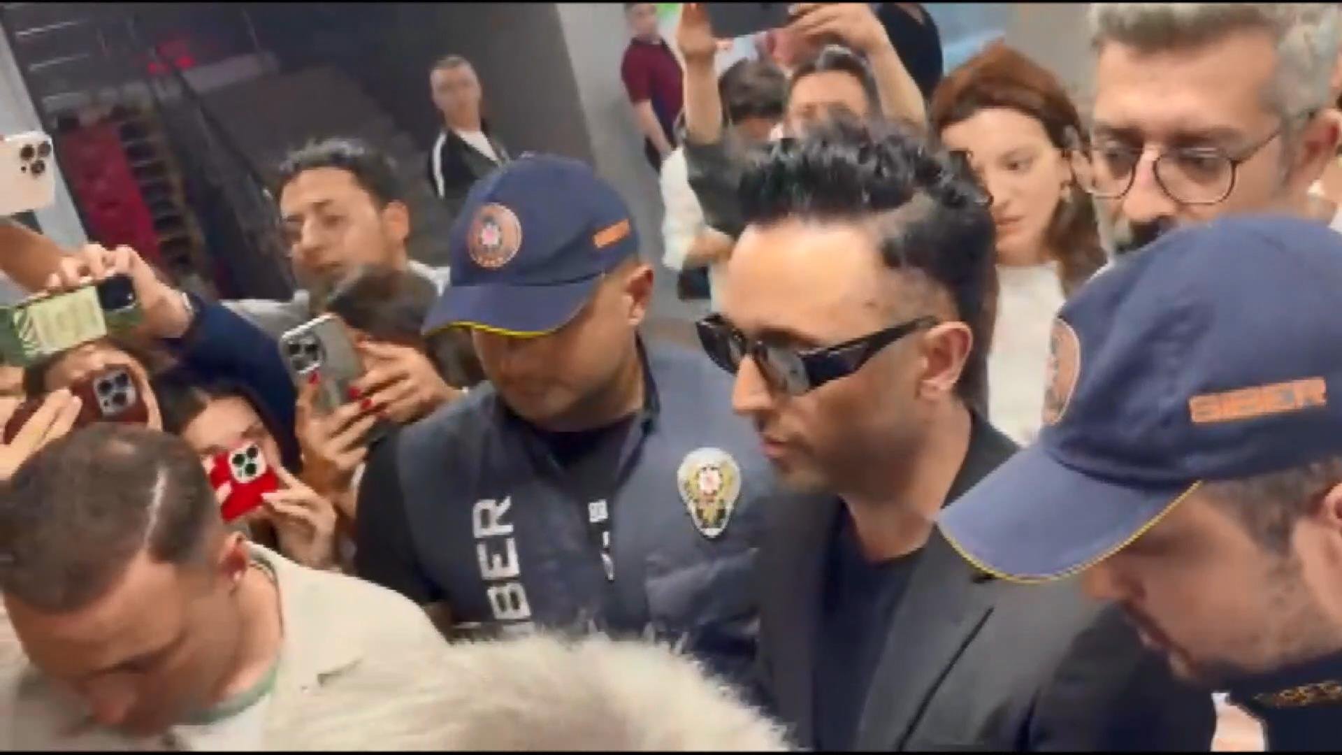 M A B E L M A T I Z I N Y A R G I L A N D I G I S A R K I S O Z U 1286282 382709-1