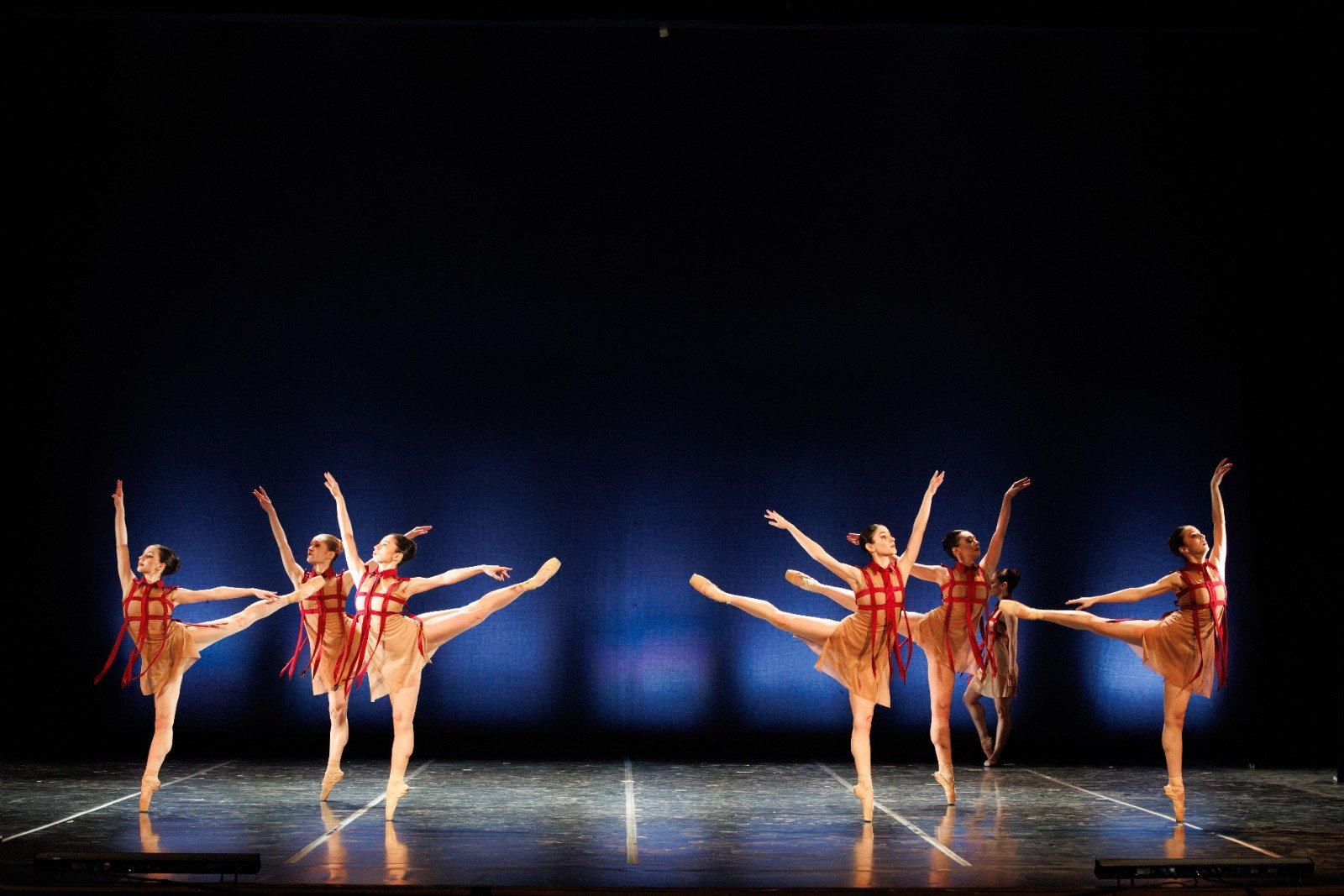 M O M E N T U M B A L E S I N I N D U N Y A P R O M I Y E R I S U R 1266269 376974