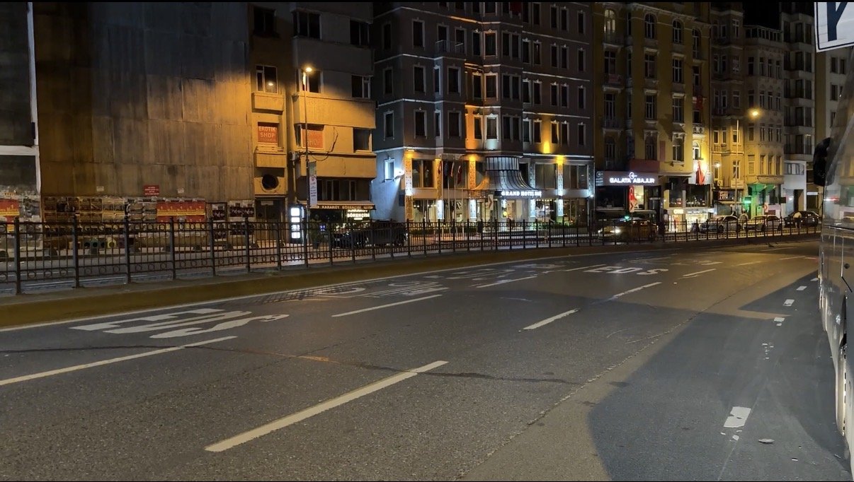 S I S H A N E’ D E O T O M O B I L I N C A R P T I G I M O T O S I K L 1280099 380871