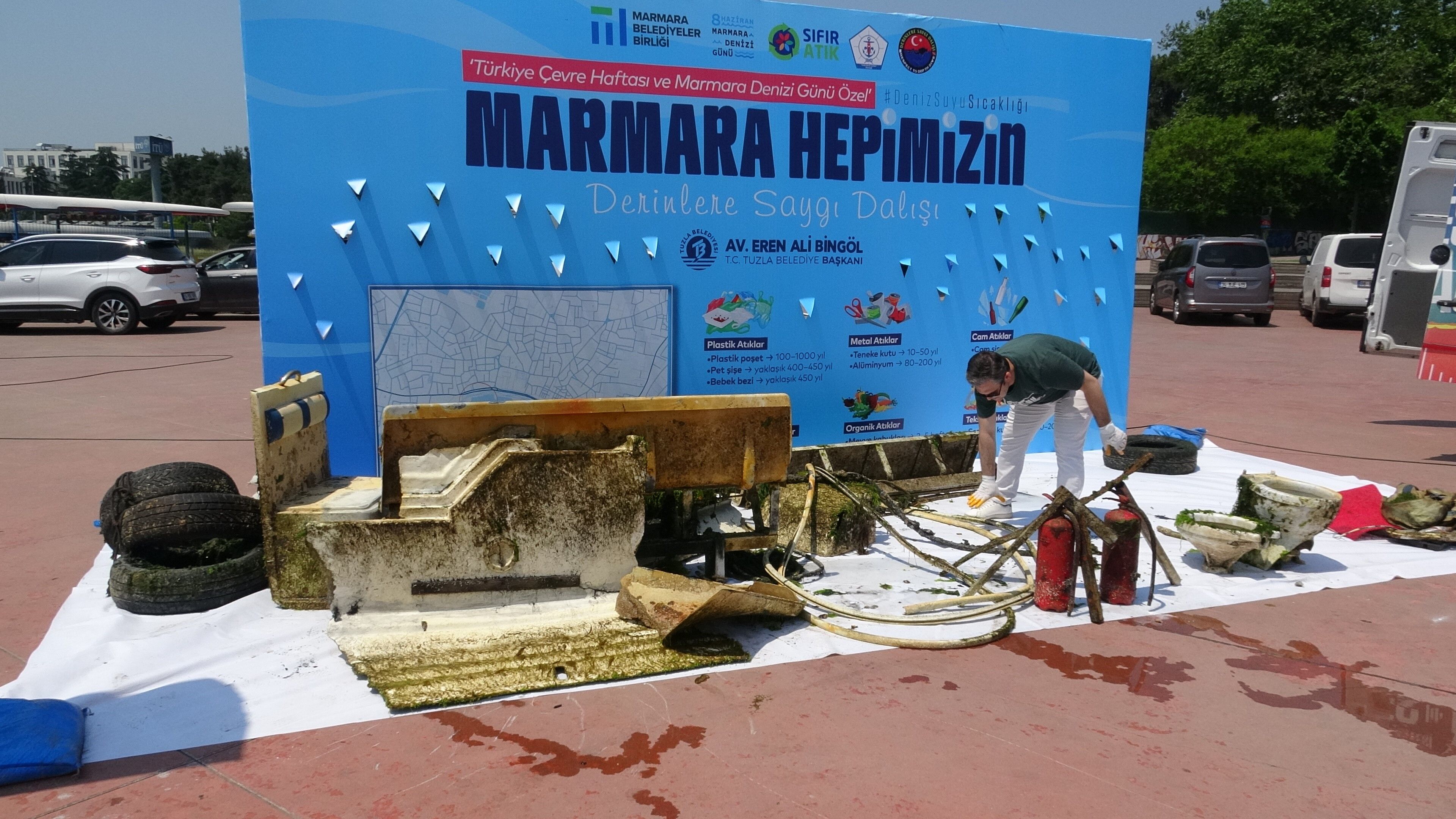 Tuzla'da deniz dibi temizliği şoku