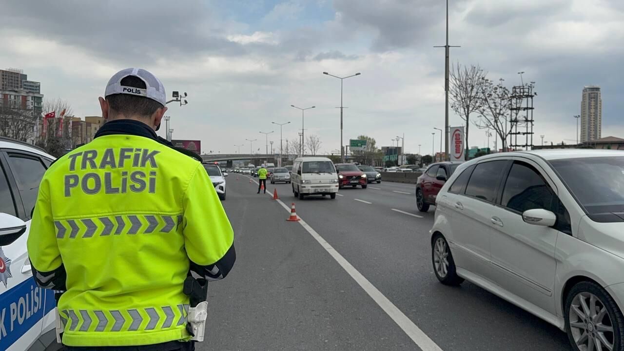 Tuzla’da durdurulan otobüsten cephanelik çıktı