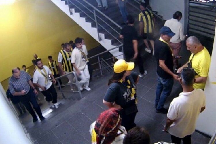 Fenerbahçe-Strum Graz maçında biletleri karaborsadan satan 2 şüpheli tutuklandı