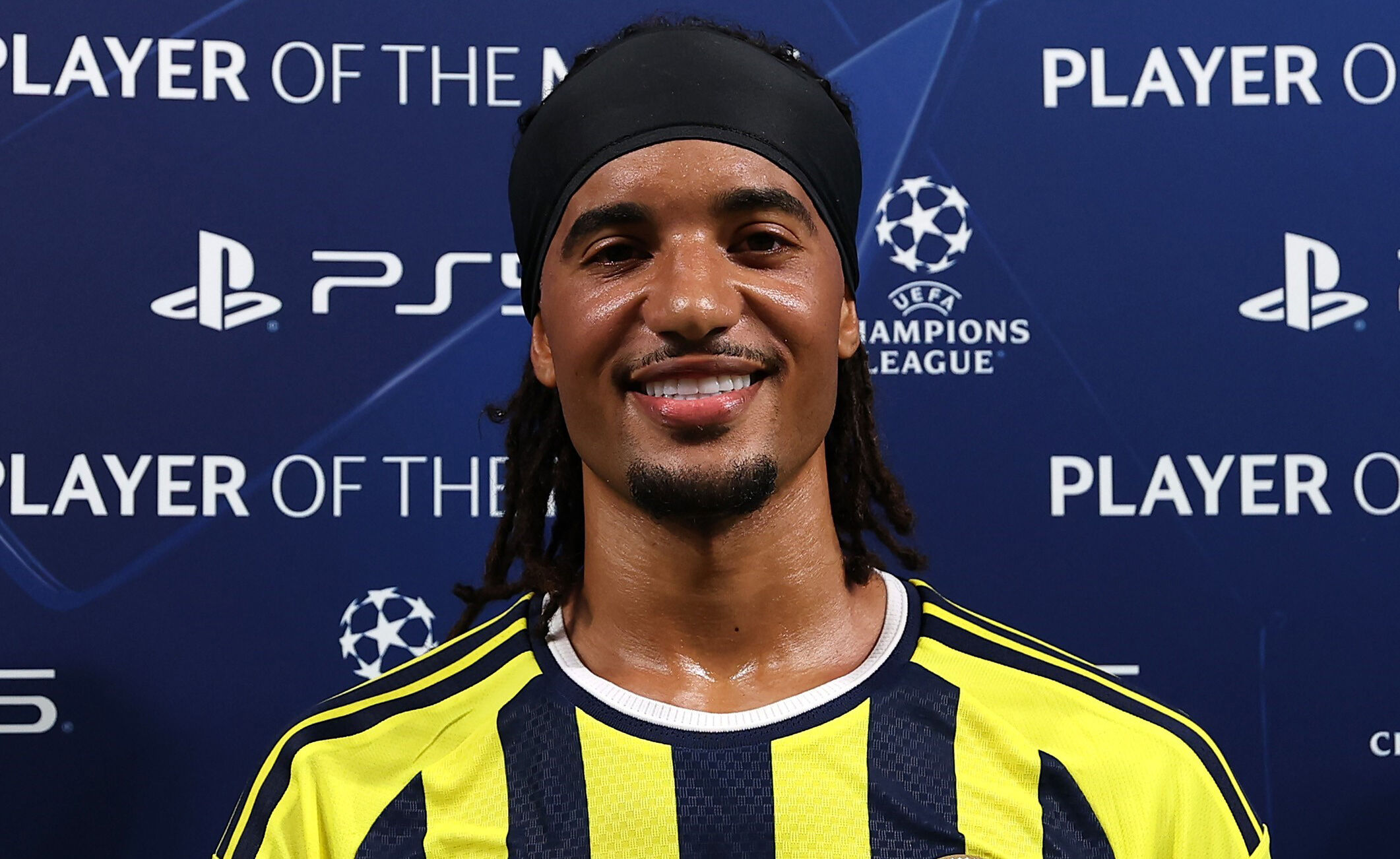 Archie Brown, UEFA Şampiyonlar Ligi'nde haftanın 11'ine seçildi