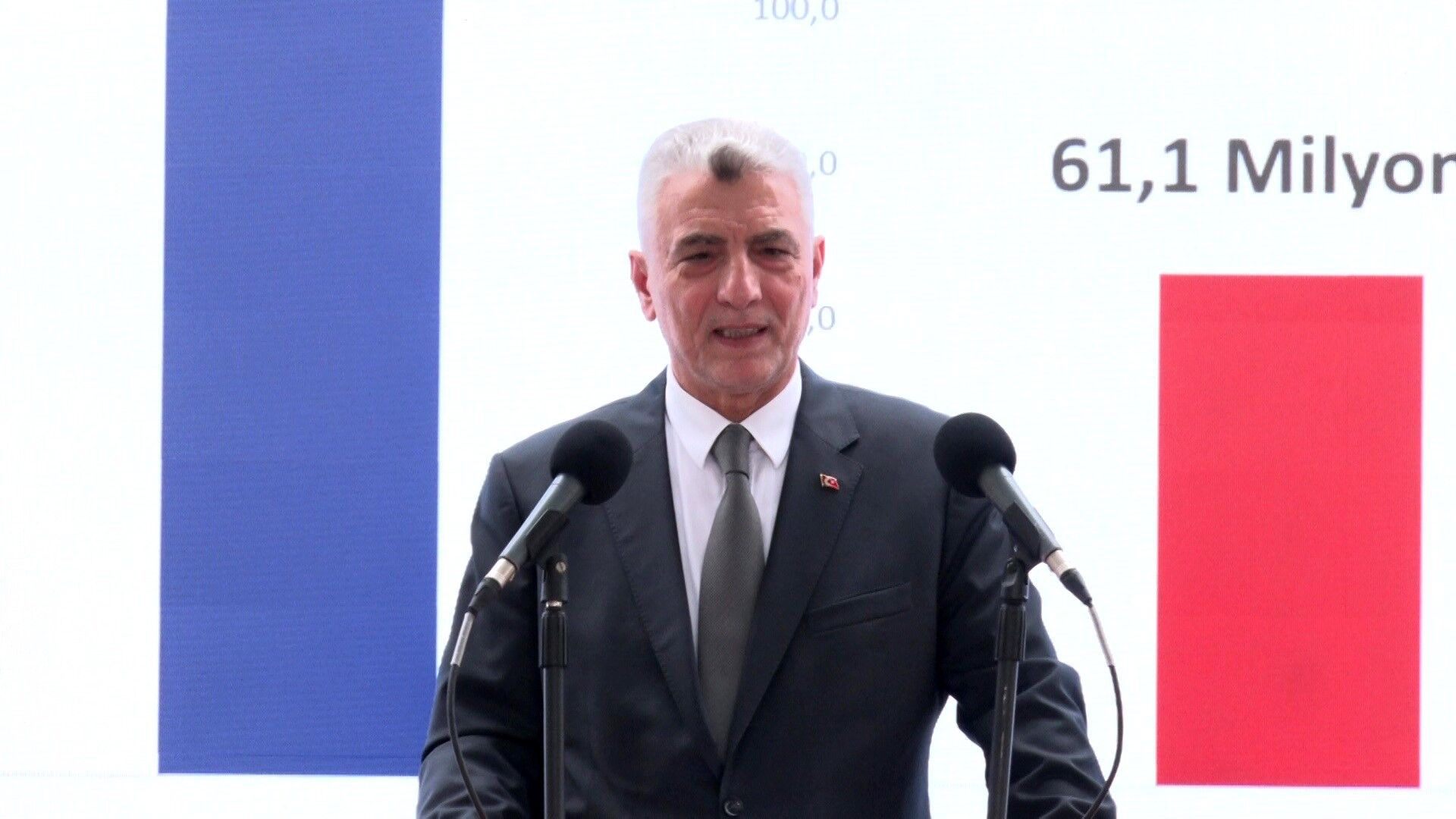 "İhracatın içinde kadın çalışanların çok büyük bir katkısı var"